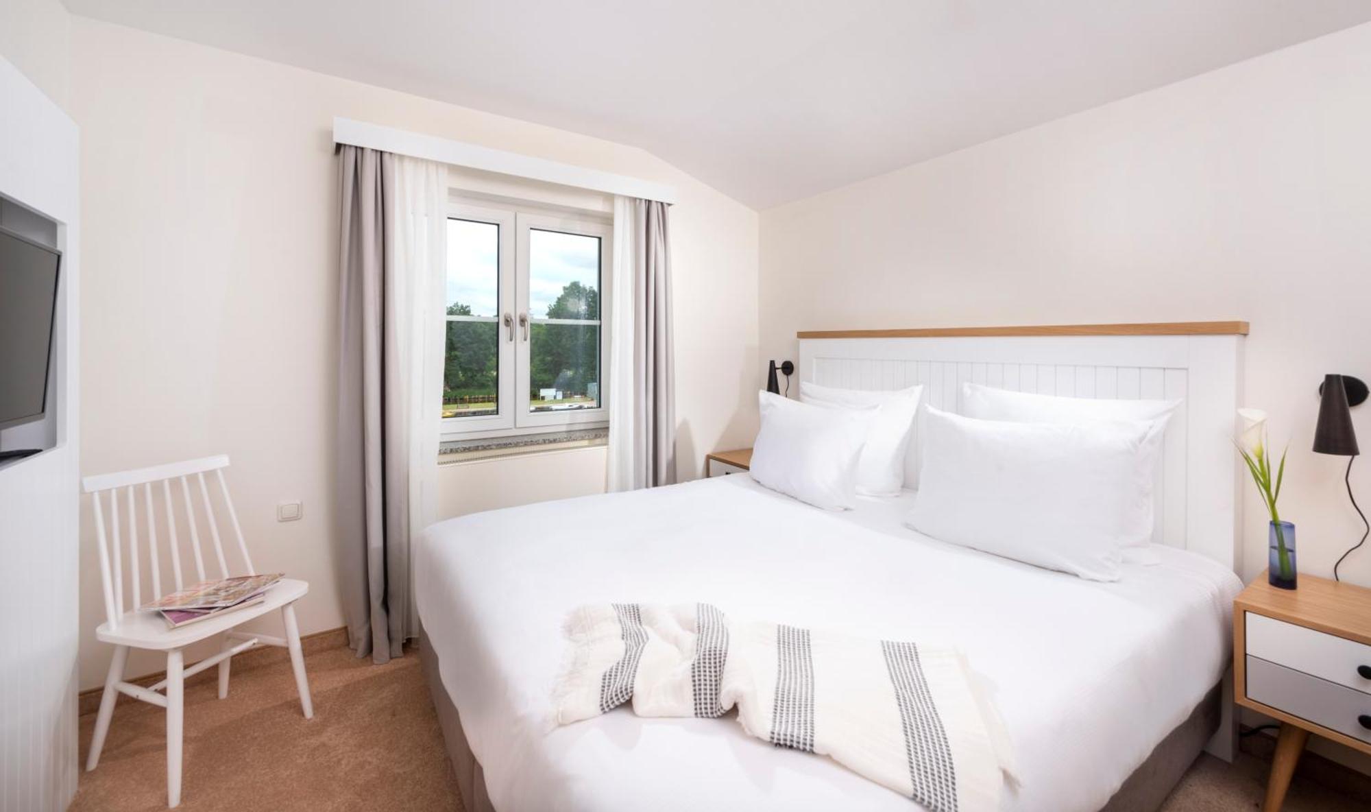 One-Bedroom Apartment / Holiday Home,1608797780:JPEG