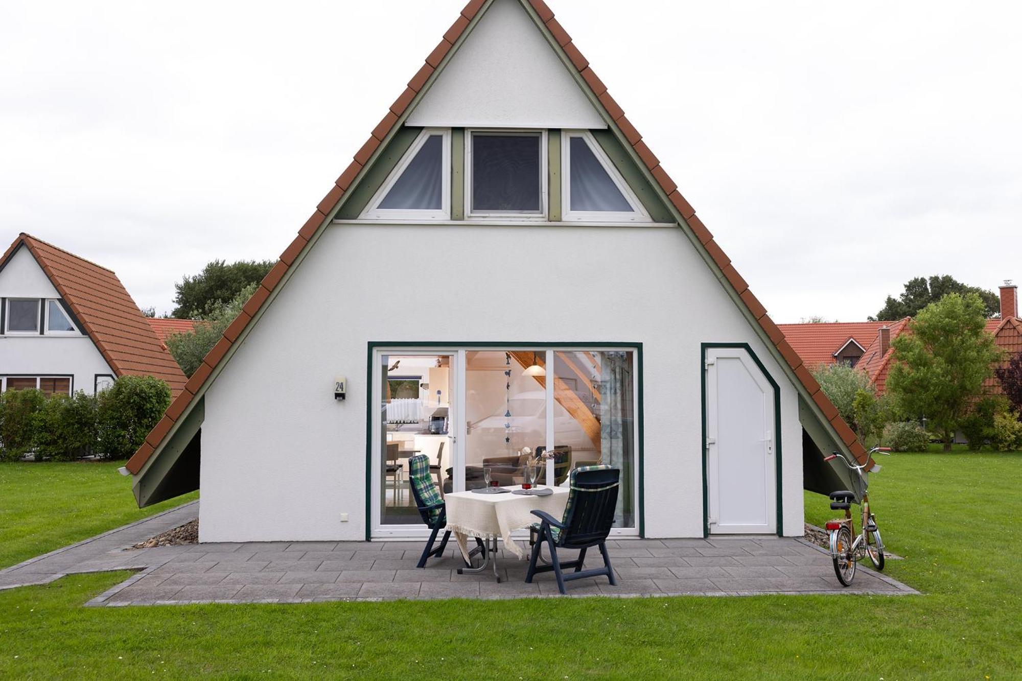 Holiday Home,1612369723:JPEG