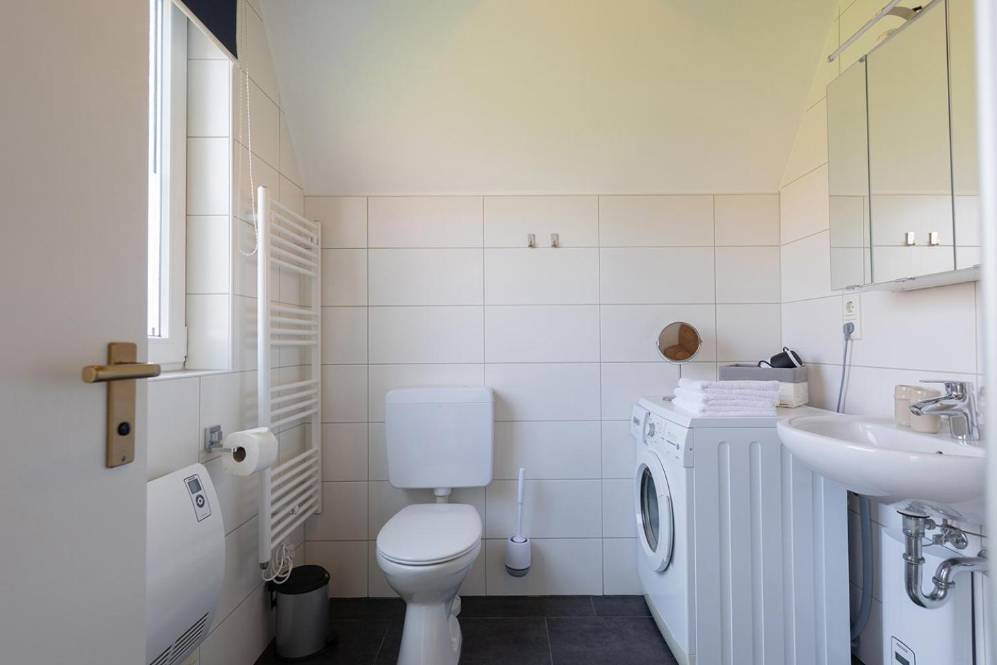 Holiday Home,1612371075:JPEG
