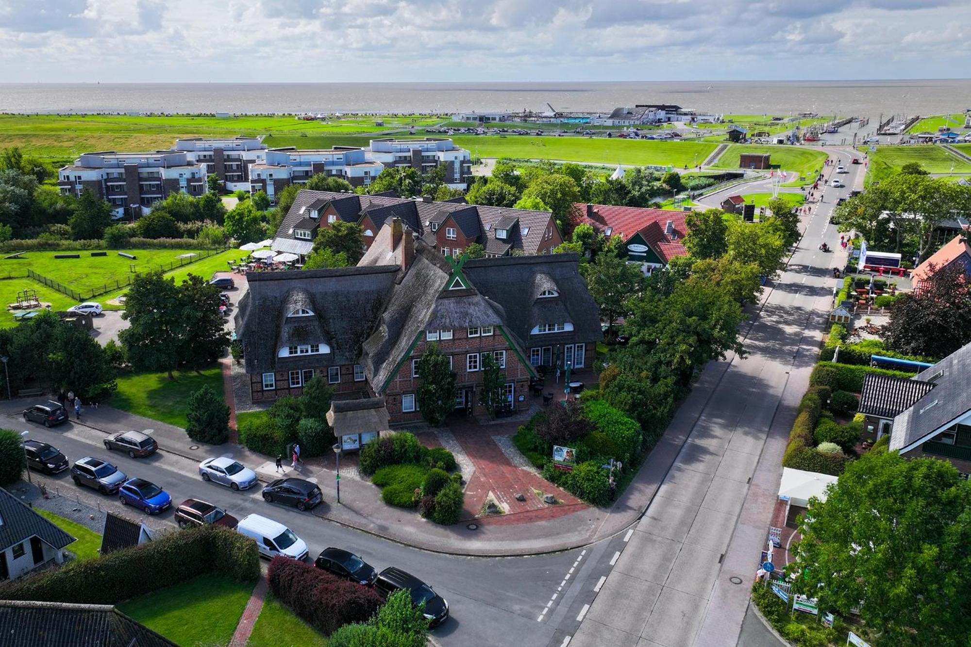 Holiday Home,1612371891:JPEG