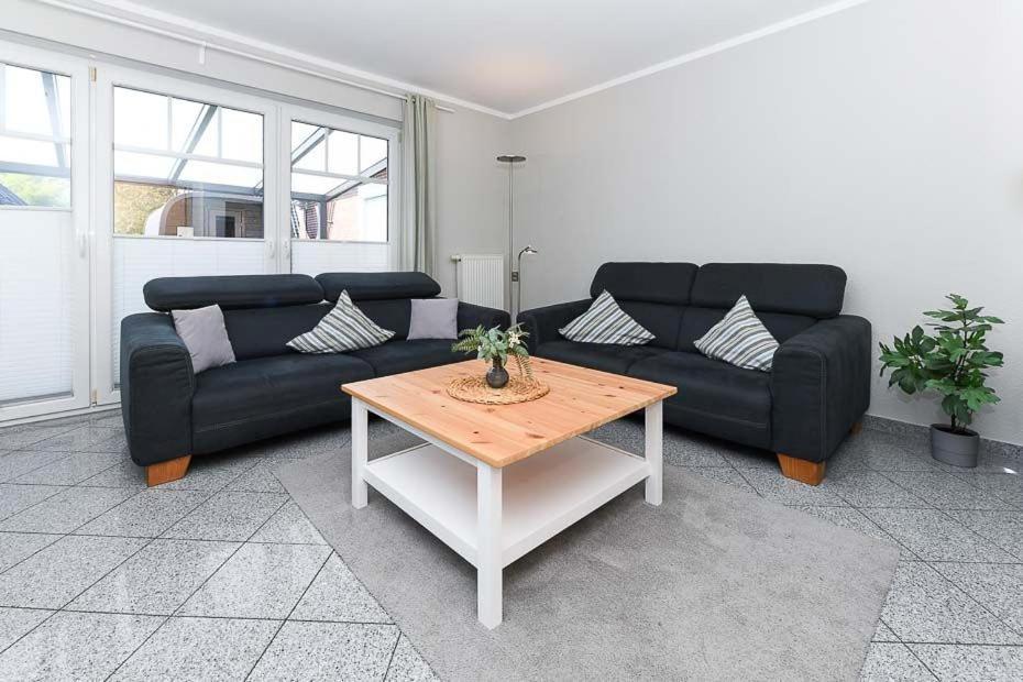 Three-Bedroom House,1613493451:JPEG