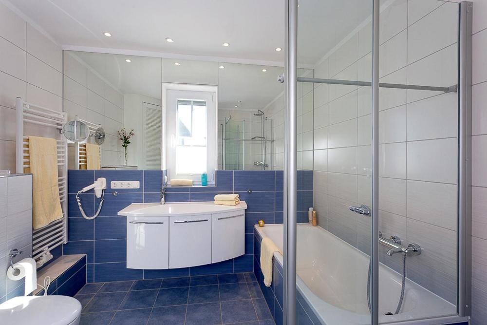 Holiday Home,1616120515:JPEG