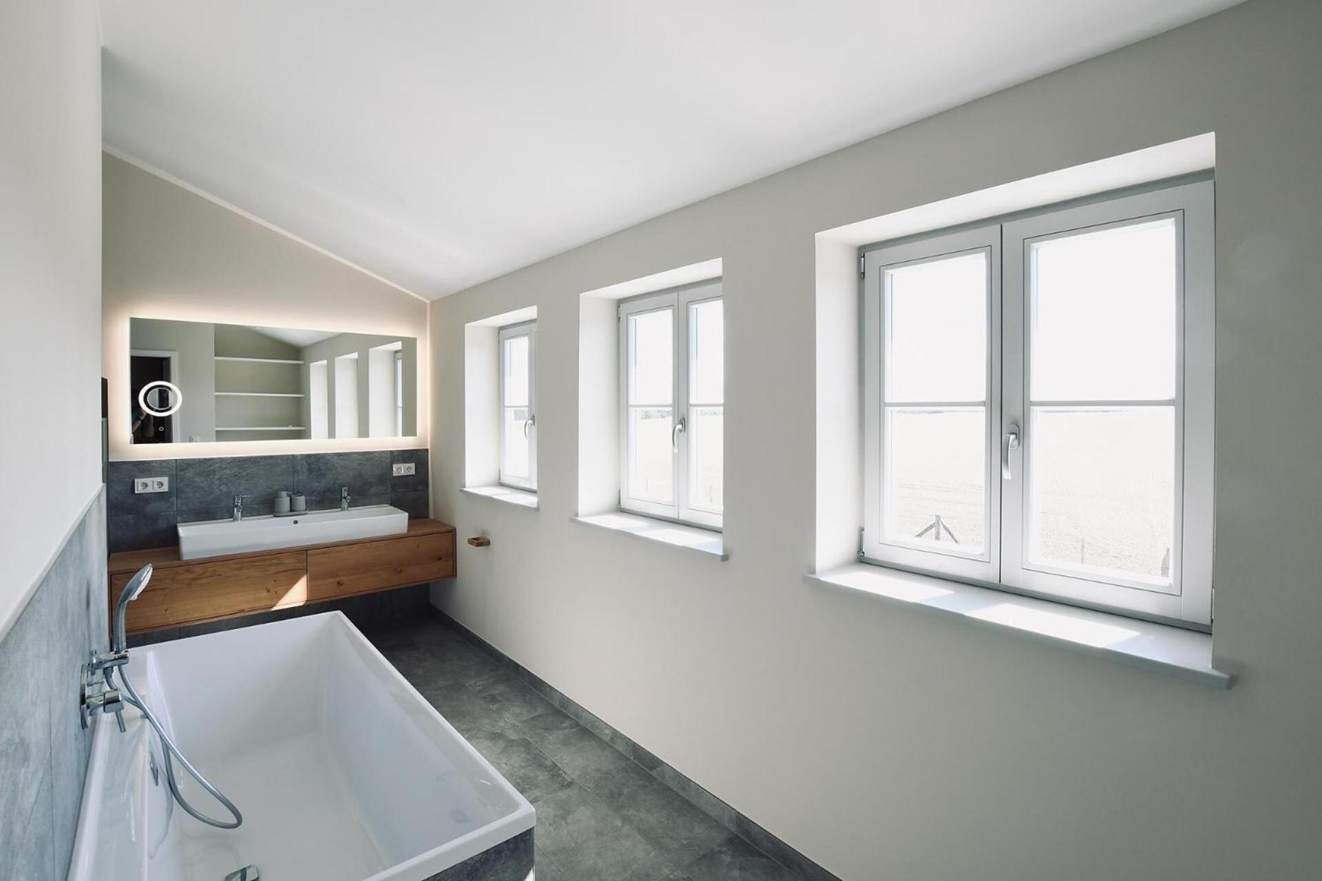 Deluxe Apartment,1622559651:JPEG