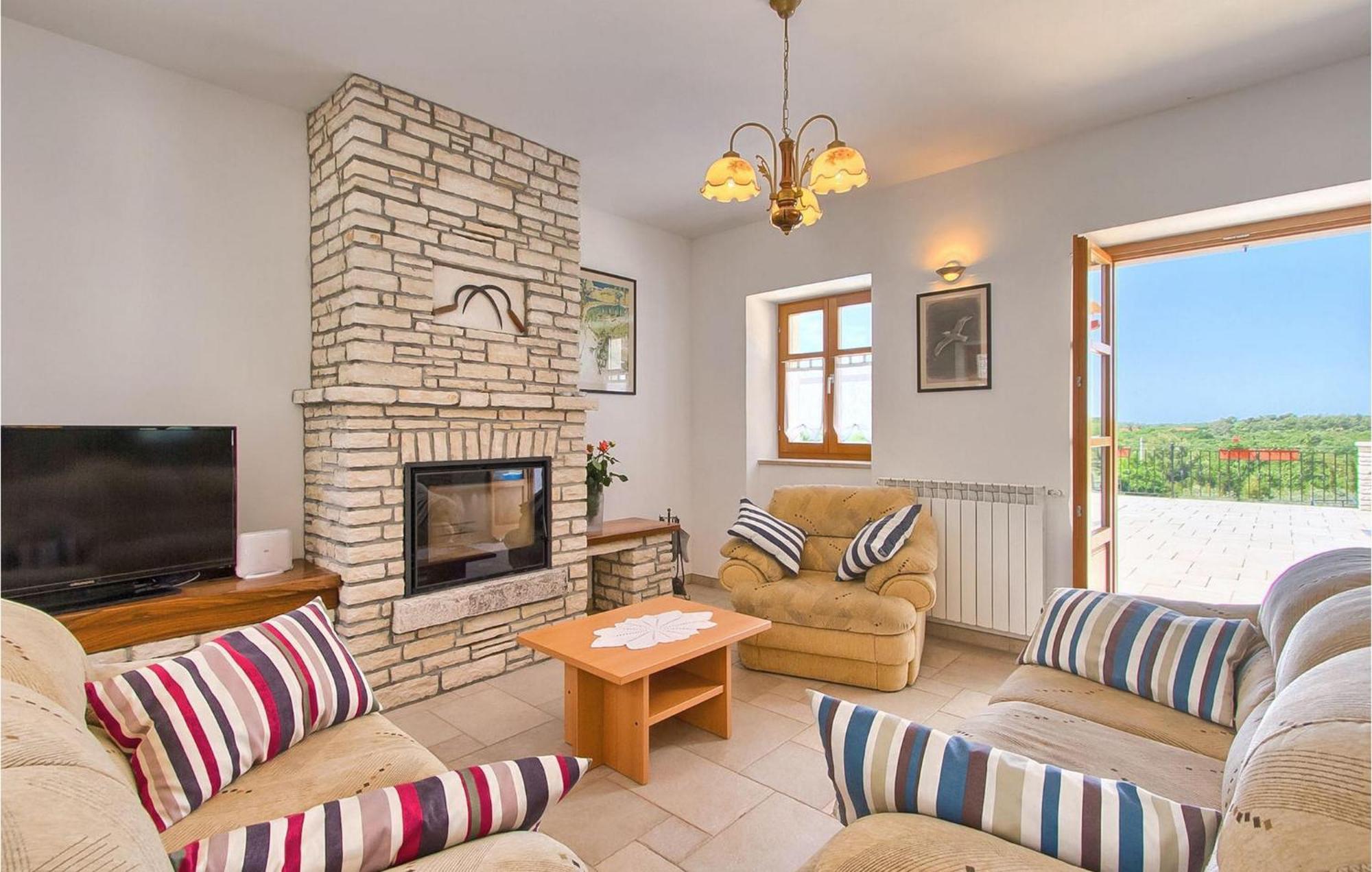 Three-Bedroom Holiday Home,1623162372:JPEG
