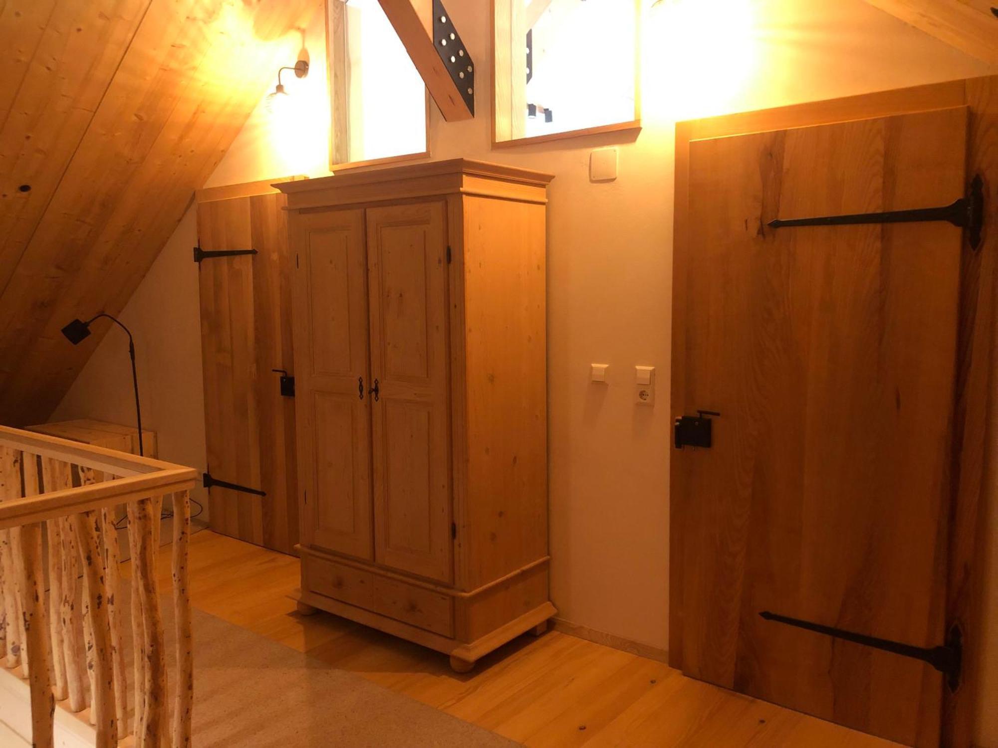 Three-Bedroom Apartment Bathroom,1625434403:JPEG