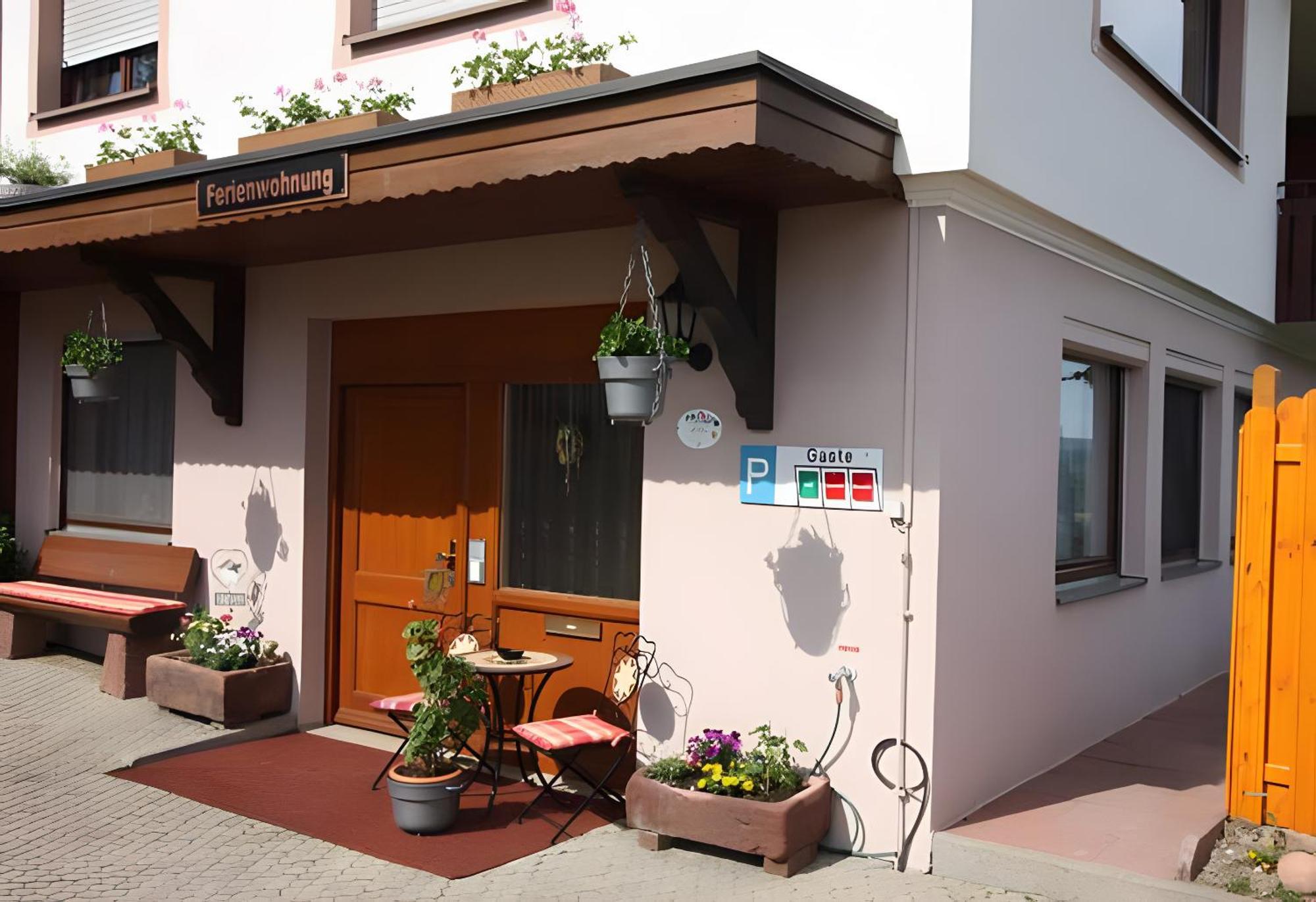 Two-Bedroom Deluxe Apartment with Garden View,1642355208:JPEG