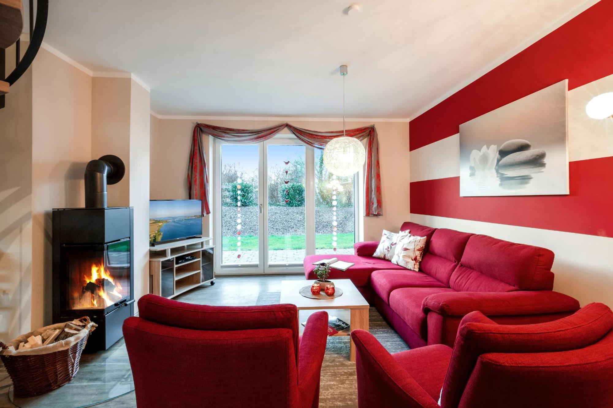 Holiday Home,1631562485:JPEG