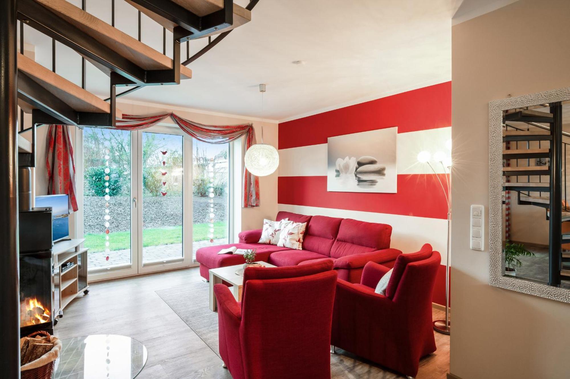 Holiday Home,1631562497:JPEG