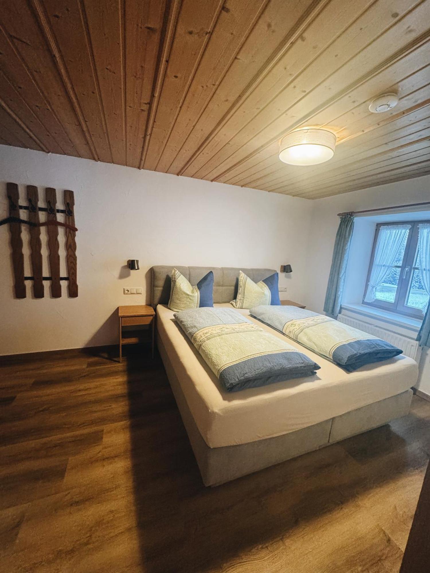 One-Bedroom Apartment,1632325981:JPEG