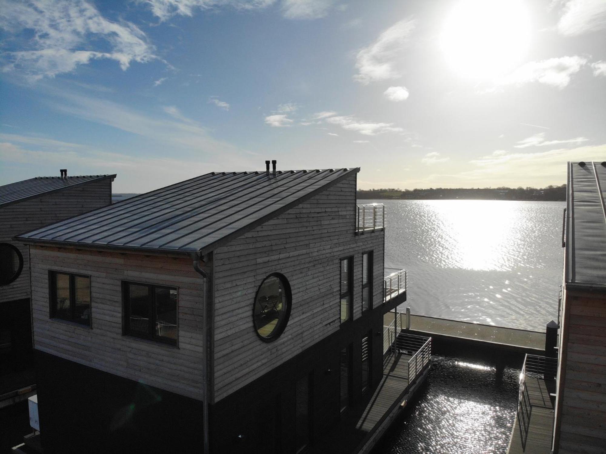 Holiday Home,1632566224:JPEG