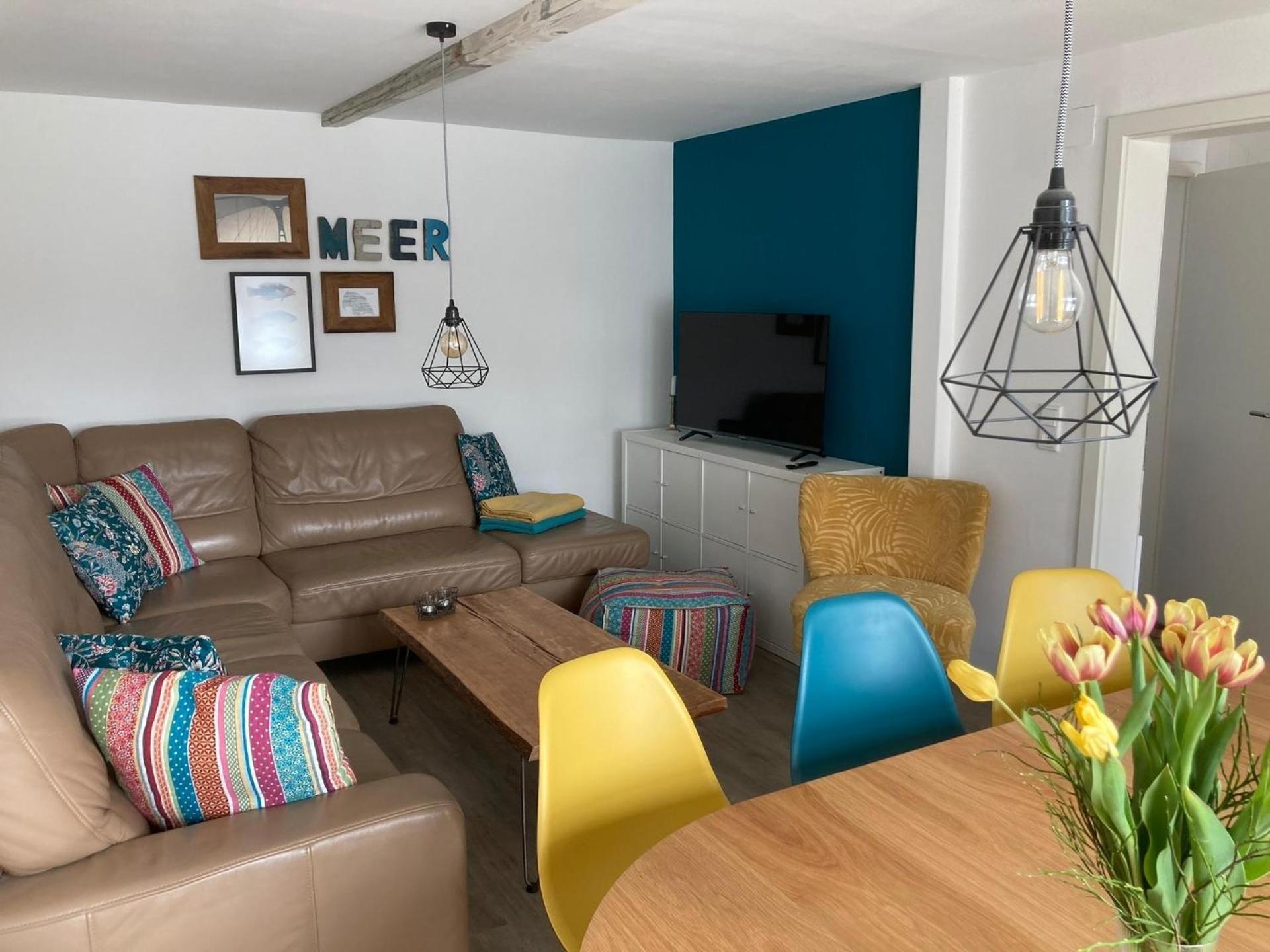 Holiday Home,1634278925:JPEG