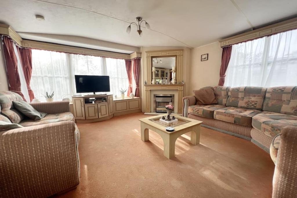 Two-Bedroom Chalet,1638460464:JPEG