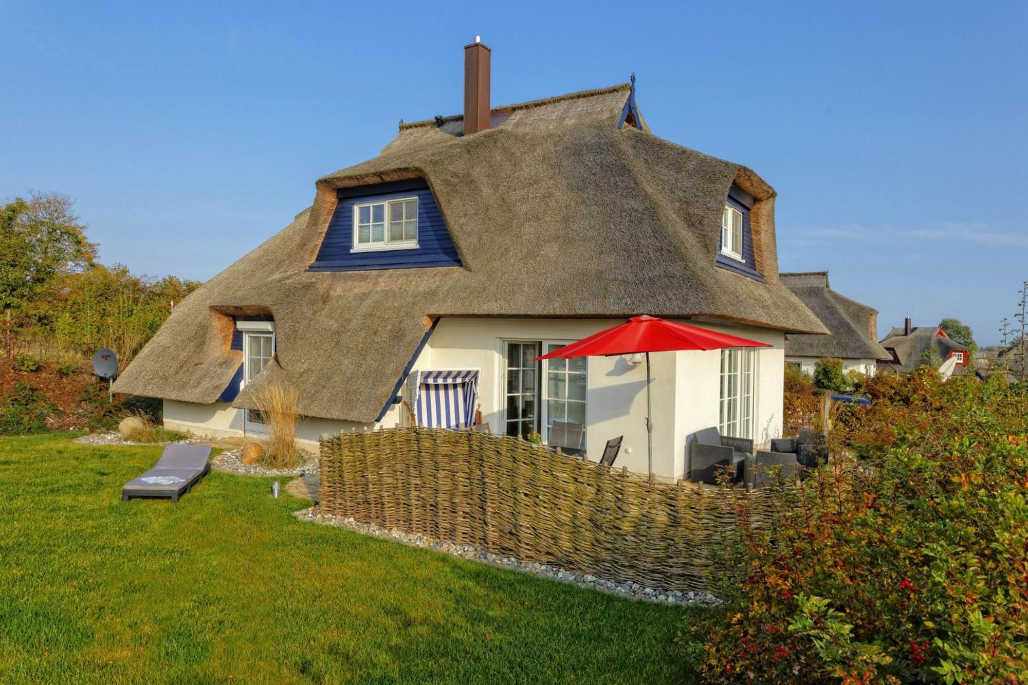 Holiday Home,1642803860:JPEG