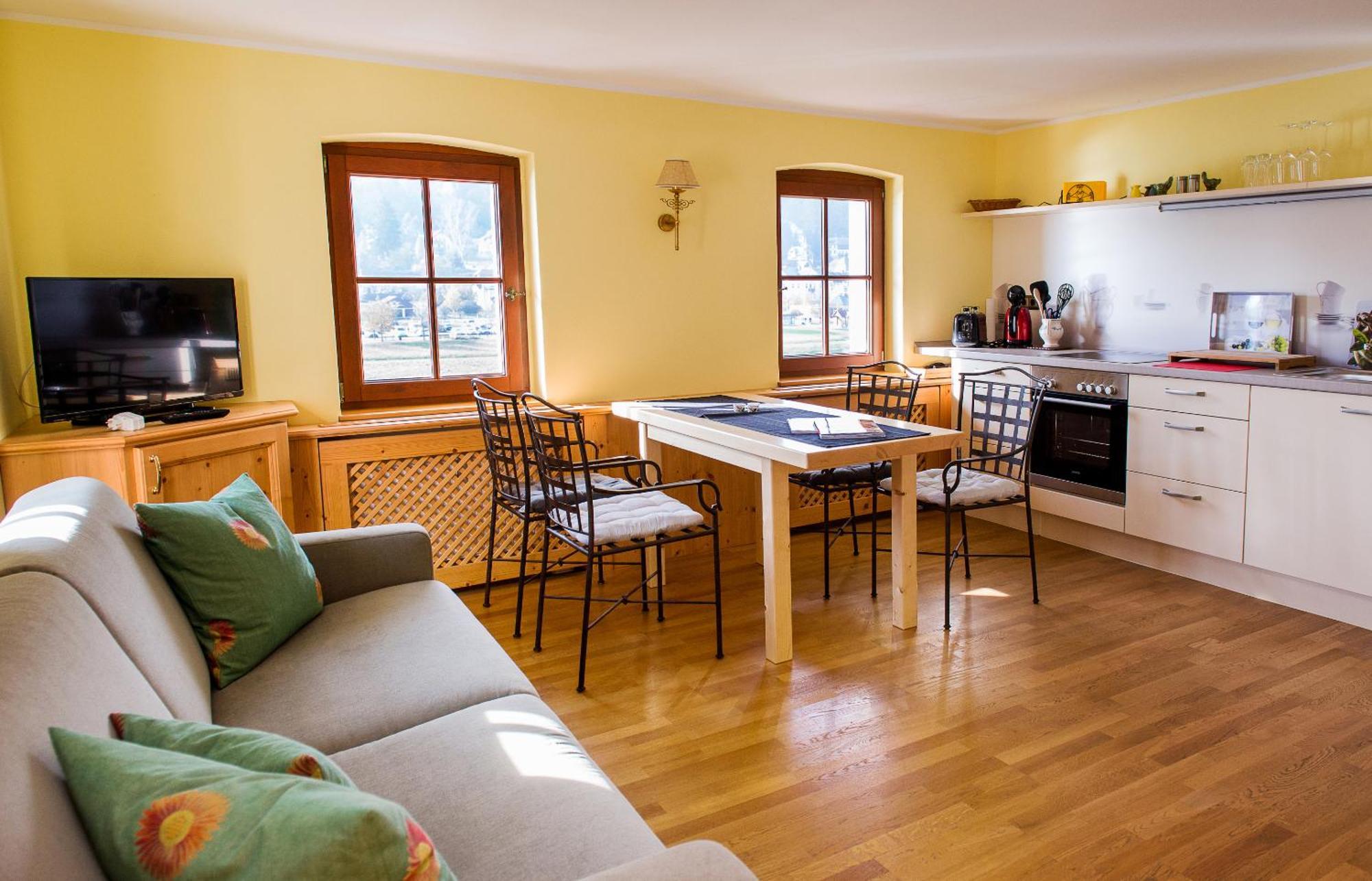 Two-Bedroom Apartment,1645040684:JPEG