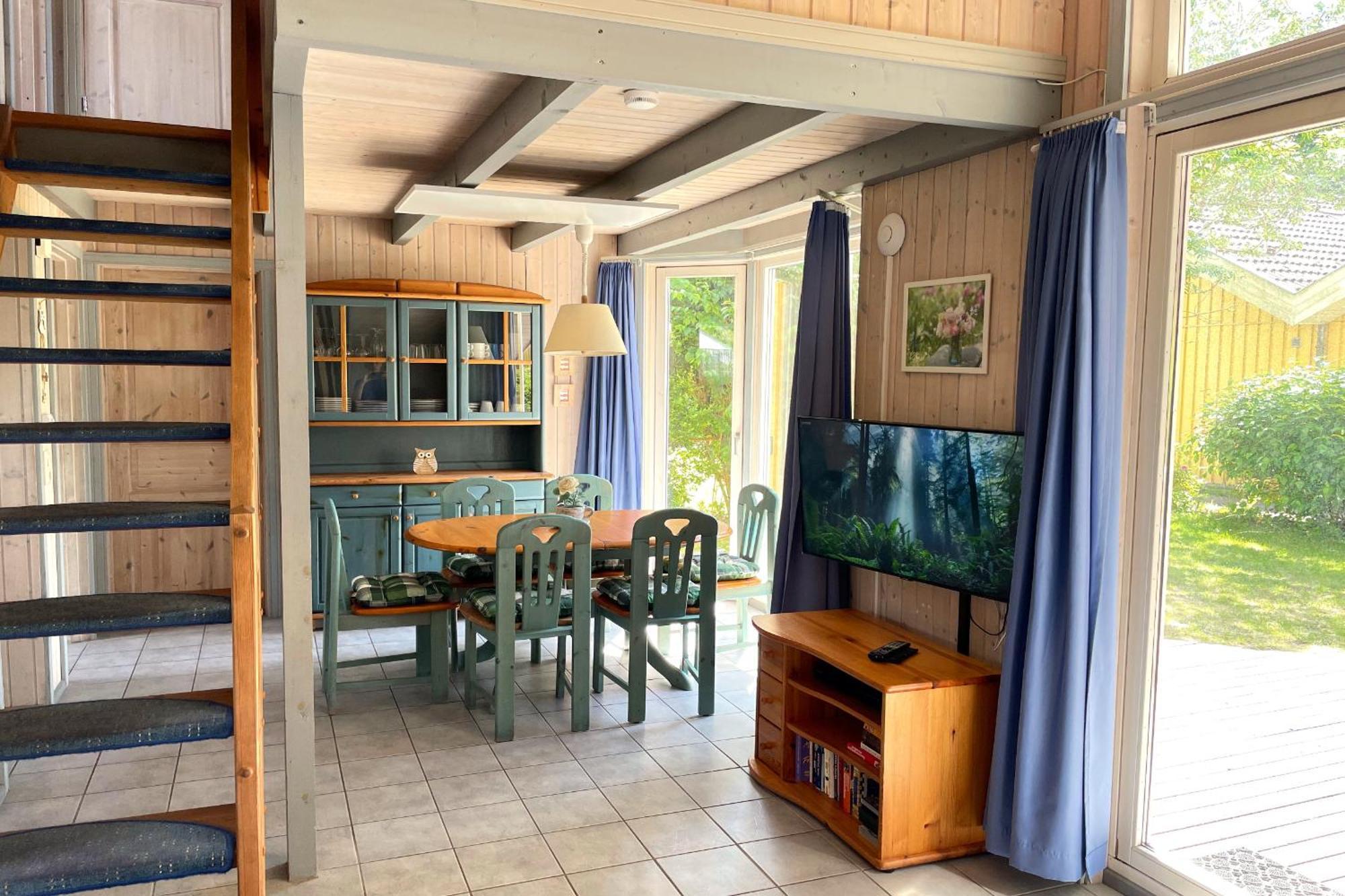 Holiday Home,1645805575:JPEG