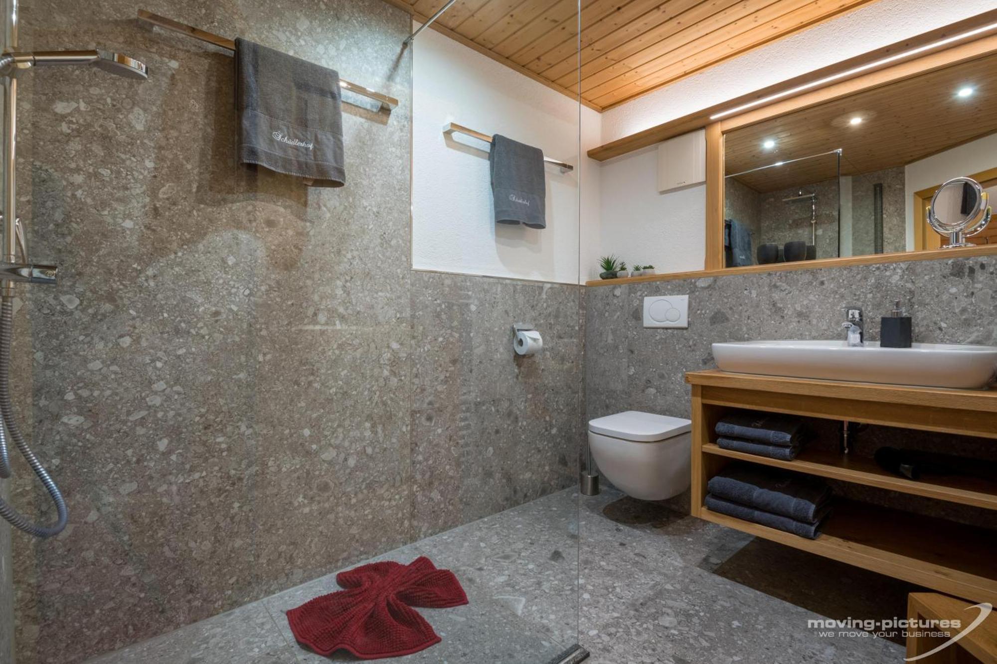 Apartment Shower,1646324334:JPEG