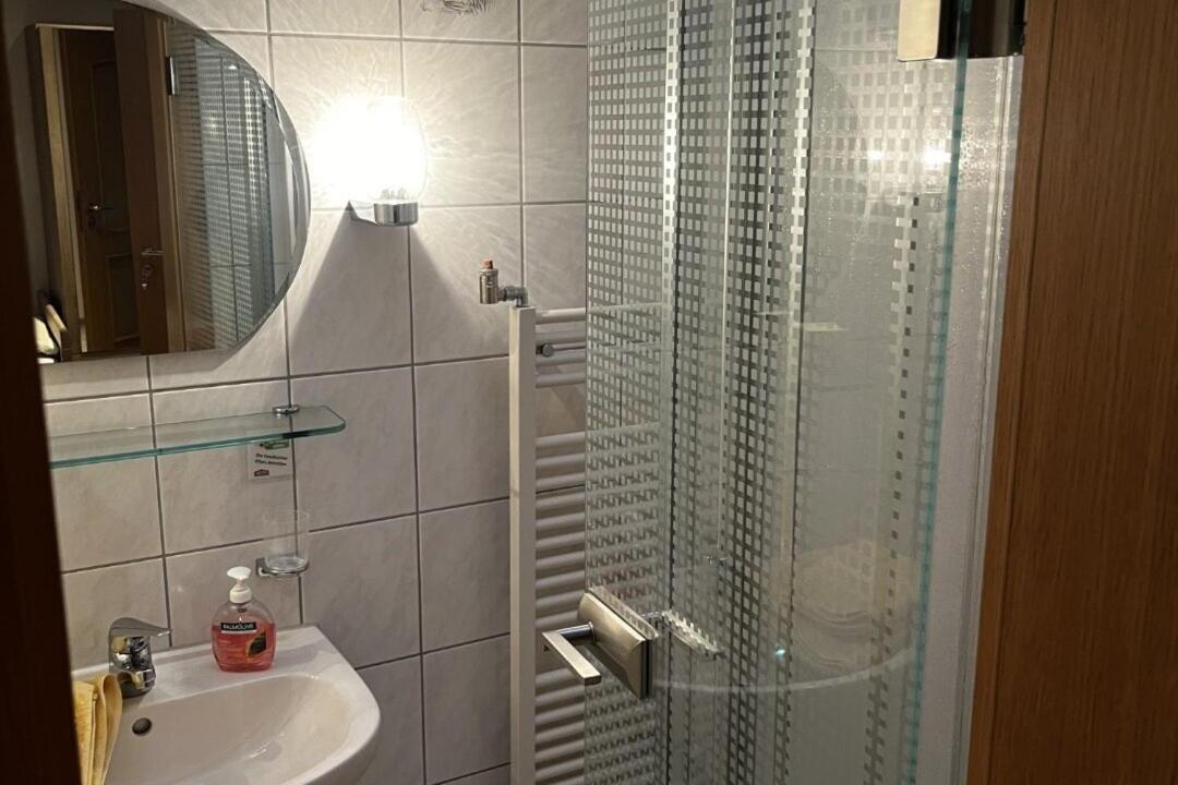 Single Room Bathroom,1646361026:JPEG