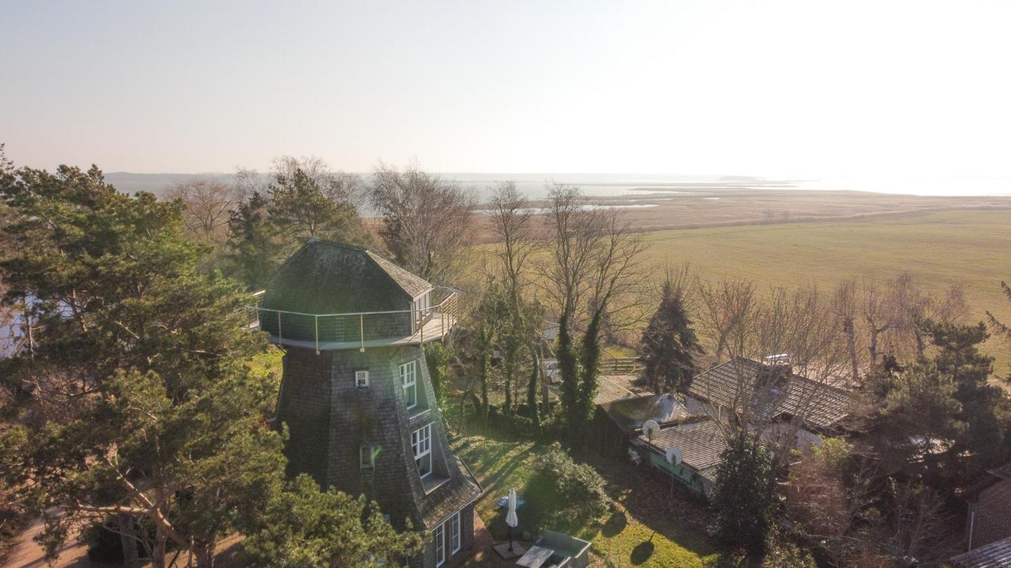 Holiday Home,1646935044:JPEG