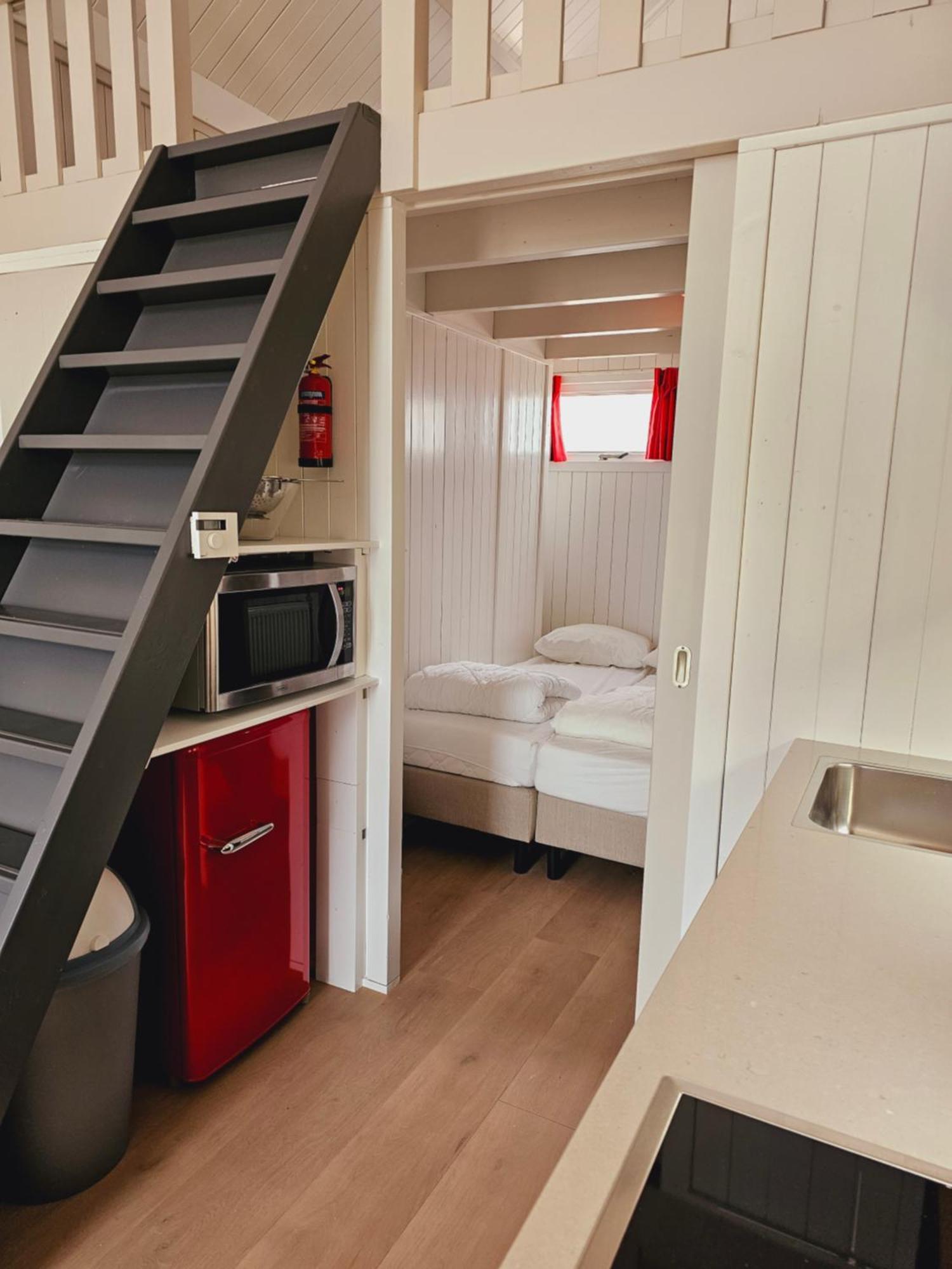 Holiday Home,1647385902:JPEG