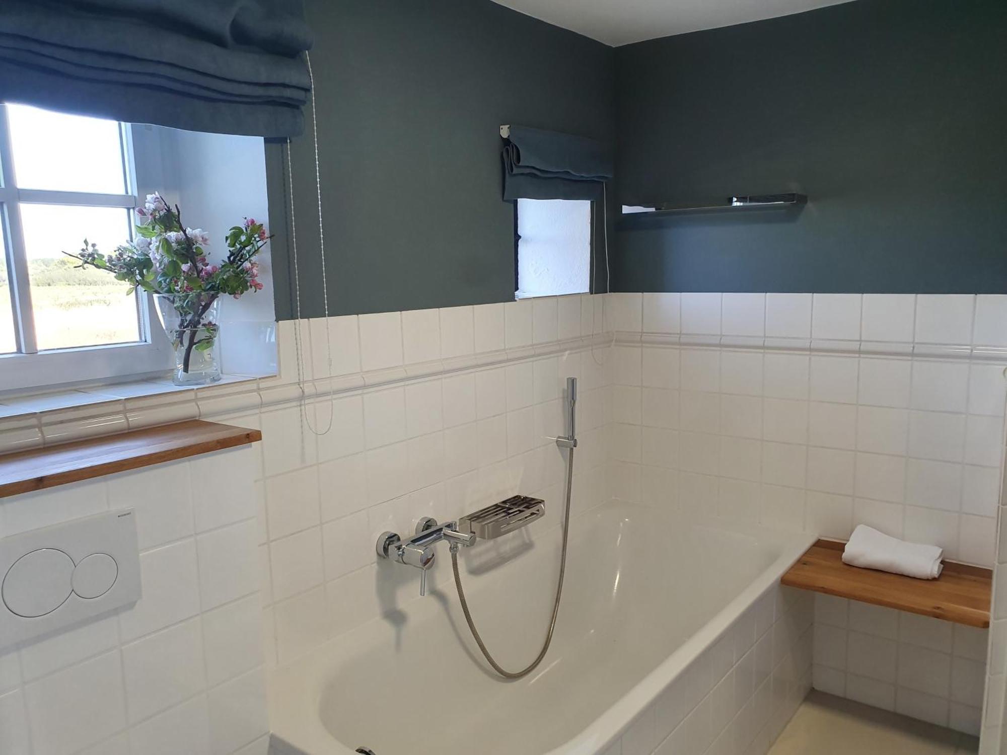 Holiday Home,1648994618:JPEG