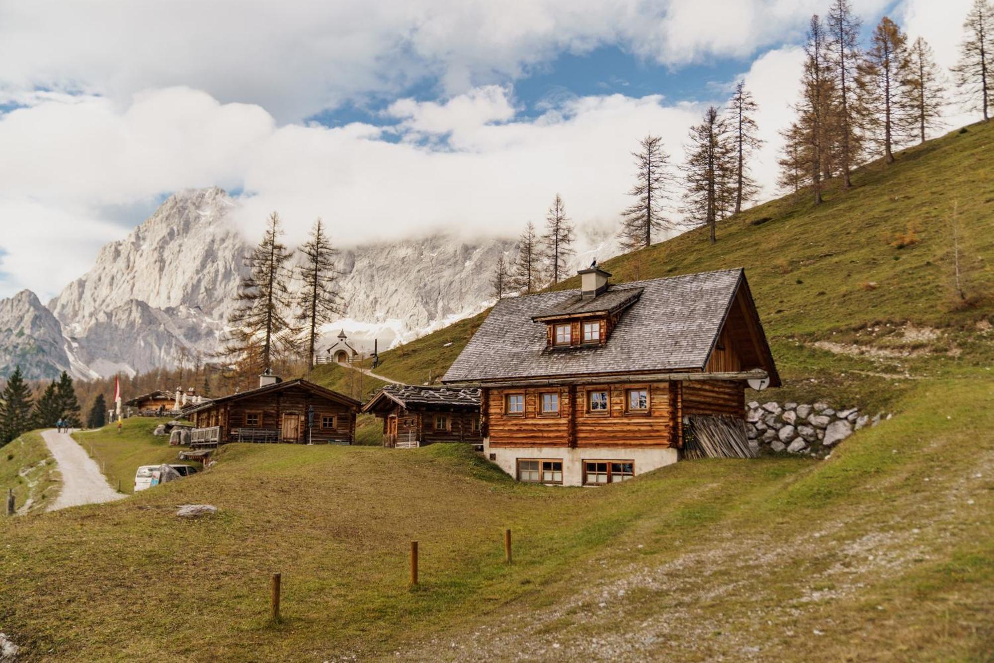 Superior Chalet,1649029084:JPEG