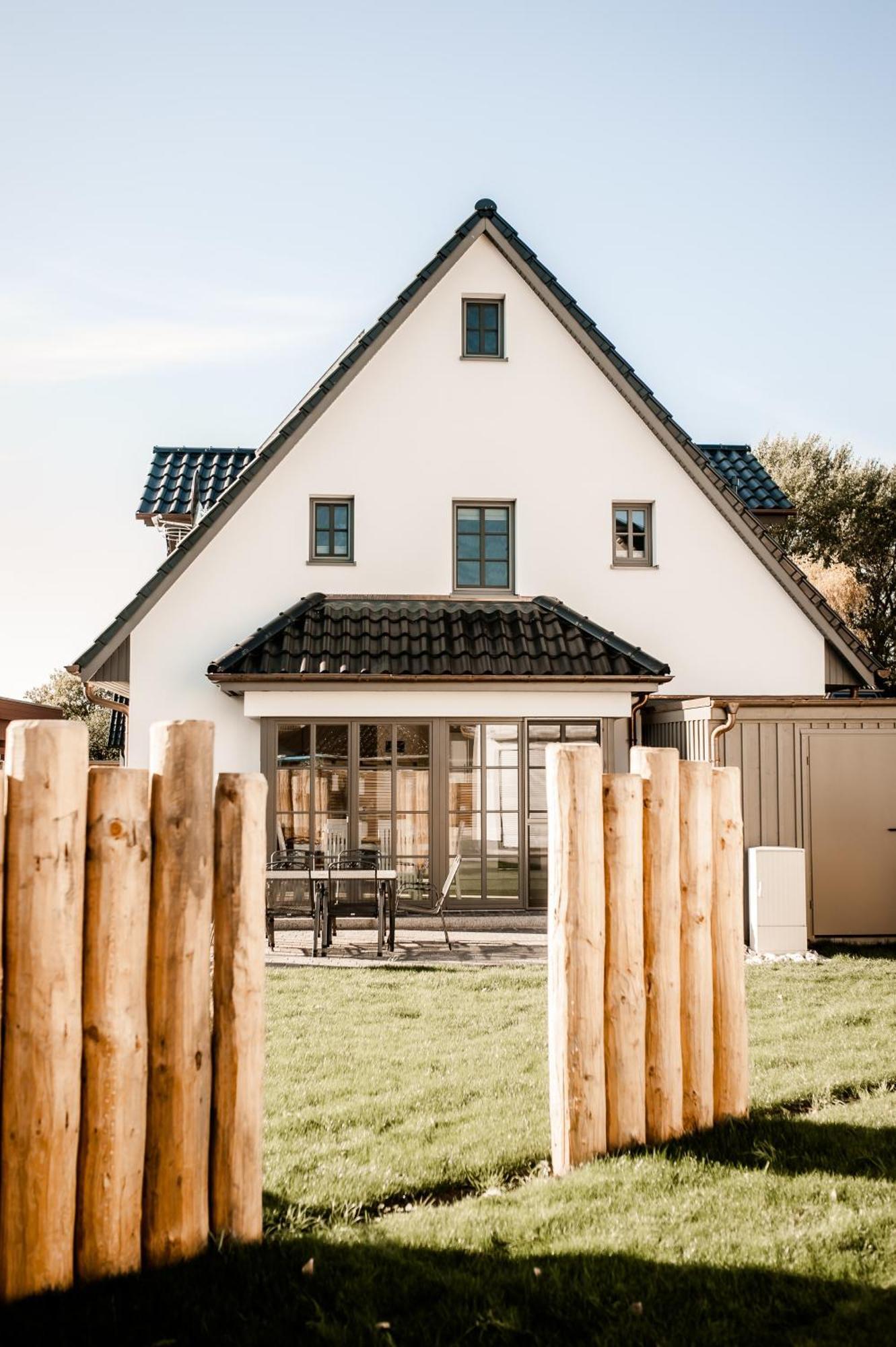 Holiday Home,1649124414:JPEG