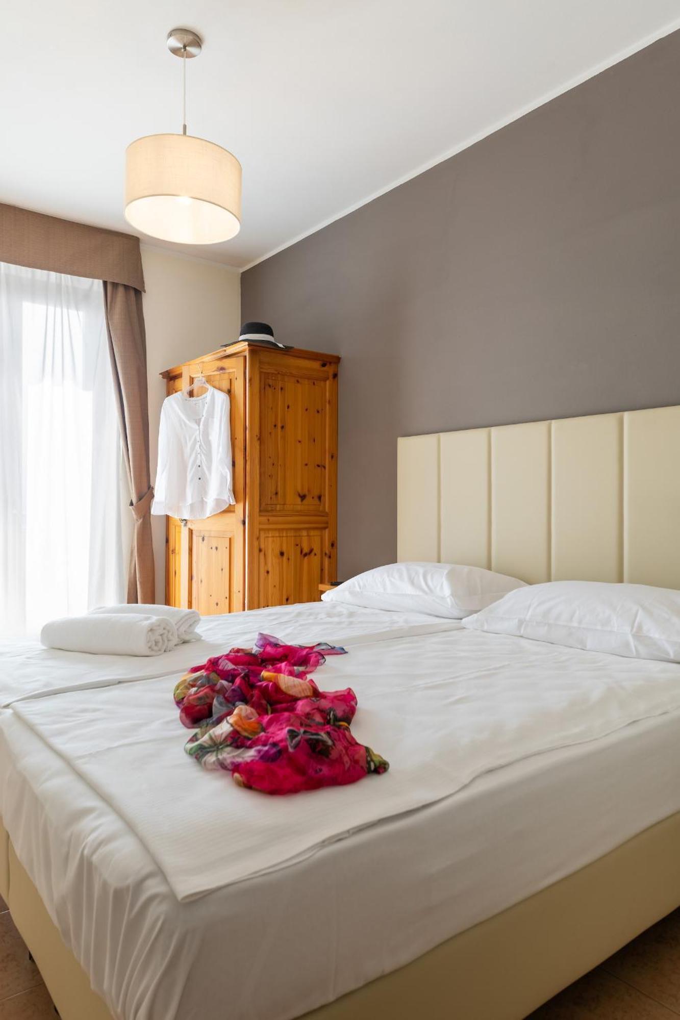 Standard Double or Twin Room,1649888158:JPEG