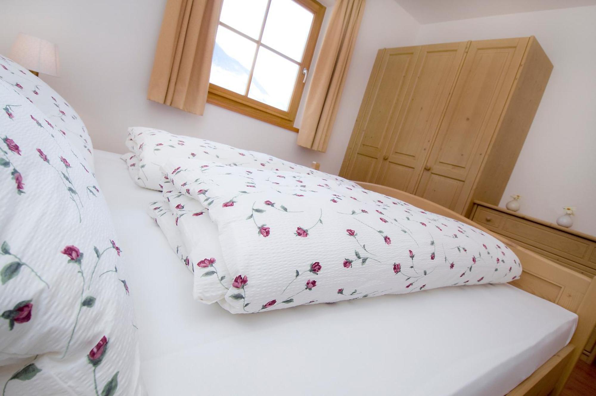 One-Bedroom Apartment - 1,1649988464:JPEG