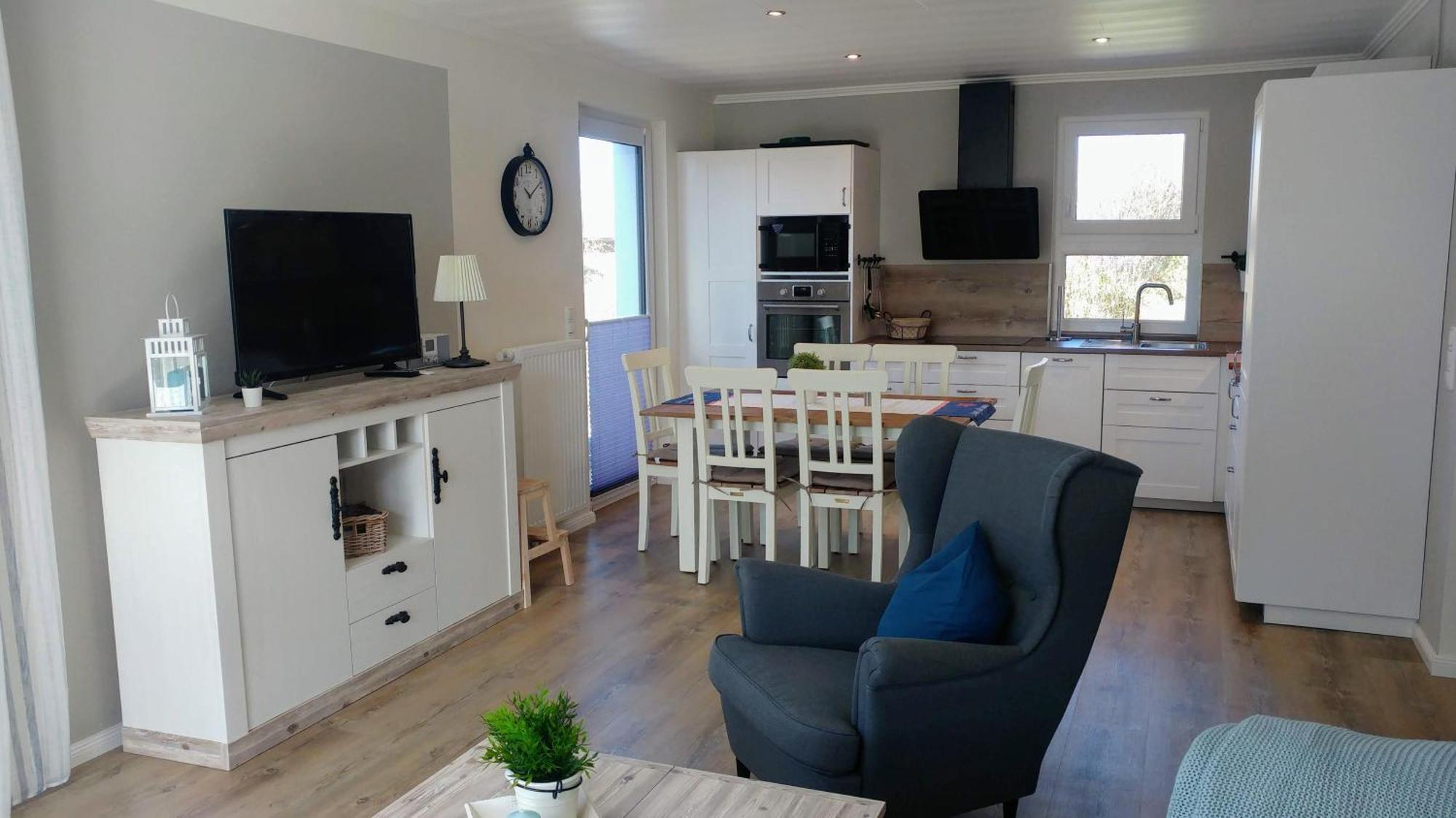 Holiday Home,1651102619:JPEG