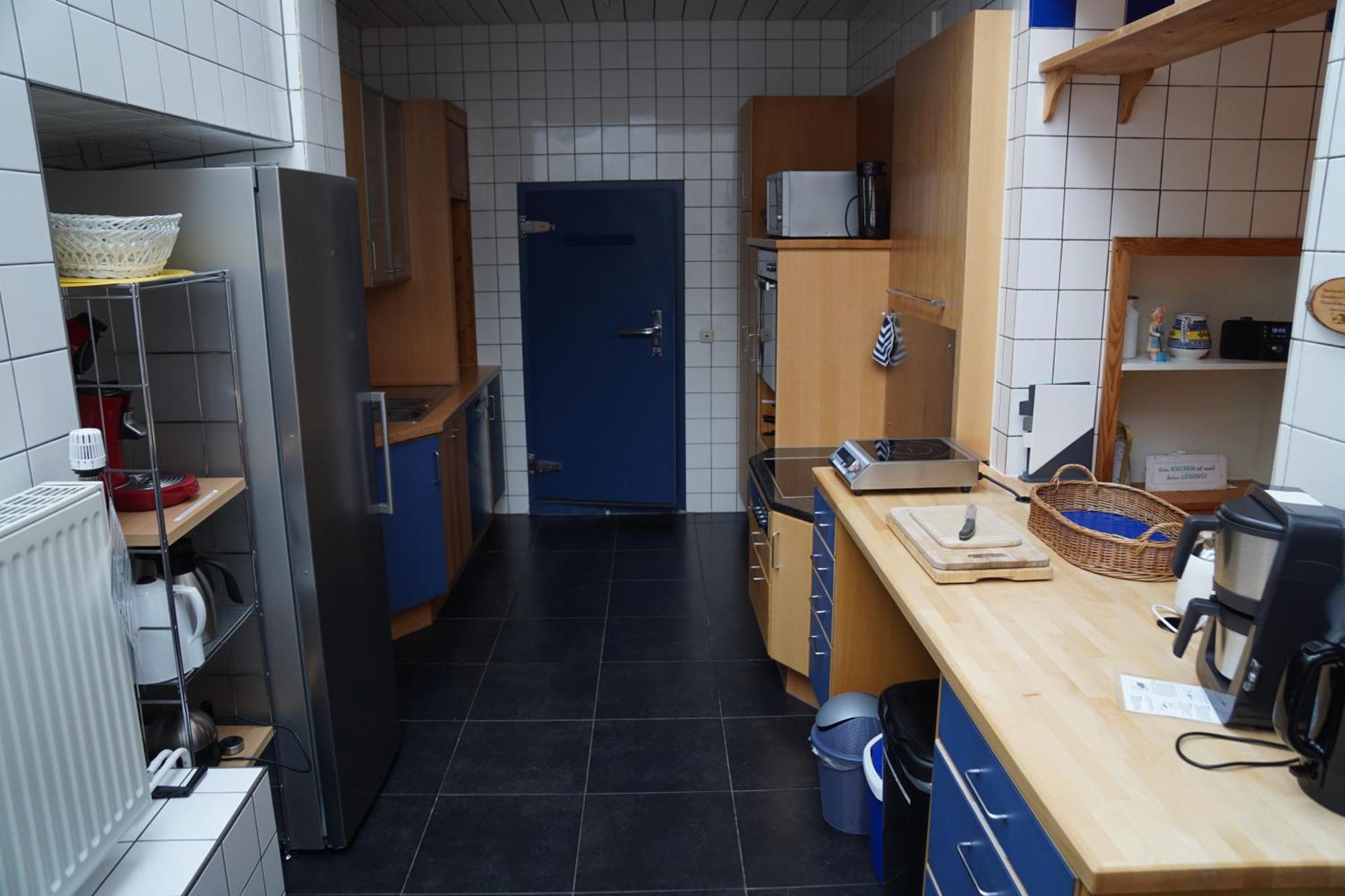 Six-Bedroom House,1654879061:JPEG