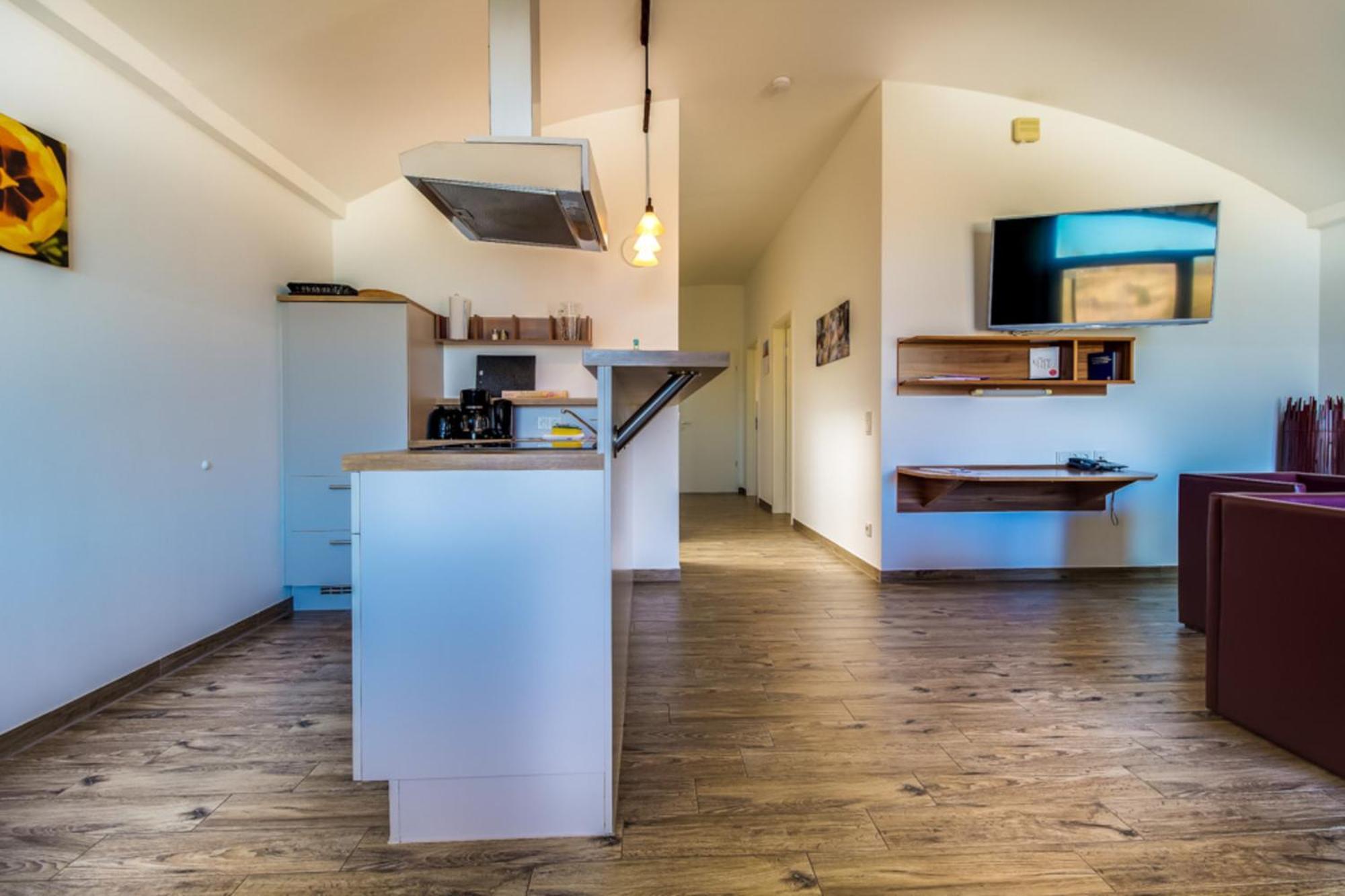 Holiday Home,1655955165:JPEG