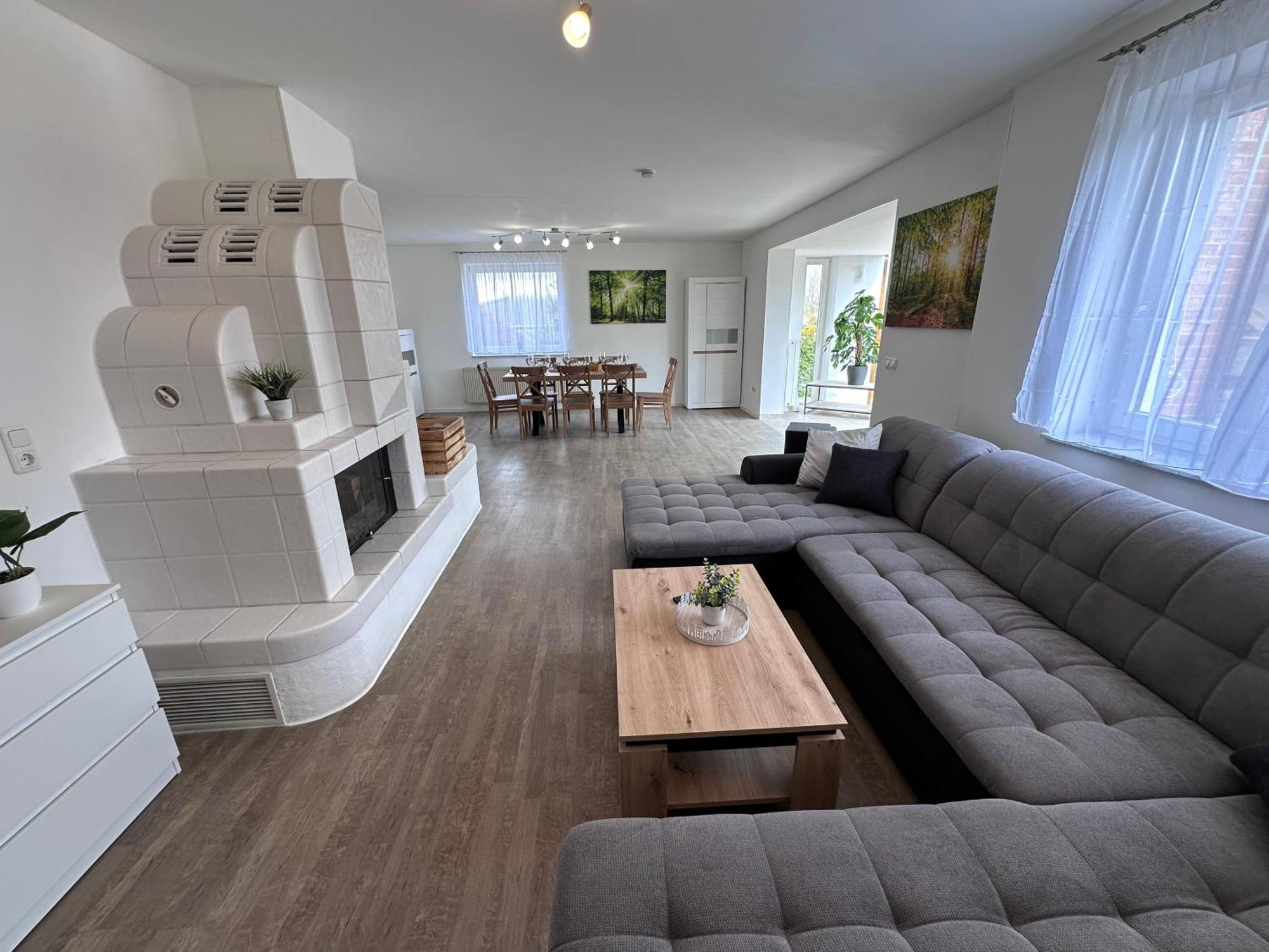 Holiday Home,1658685713:JPEG