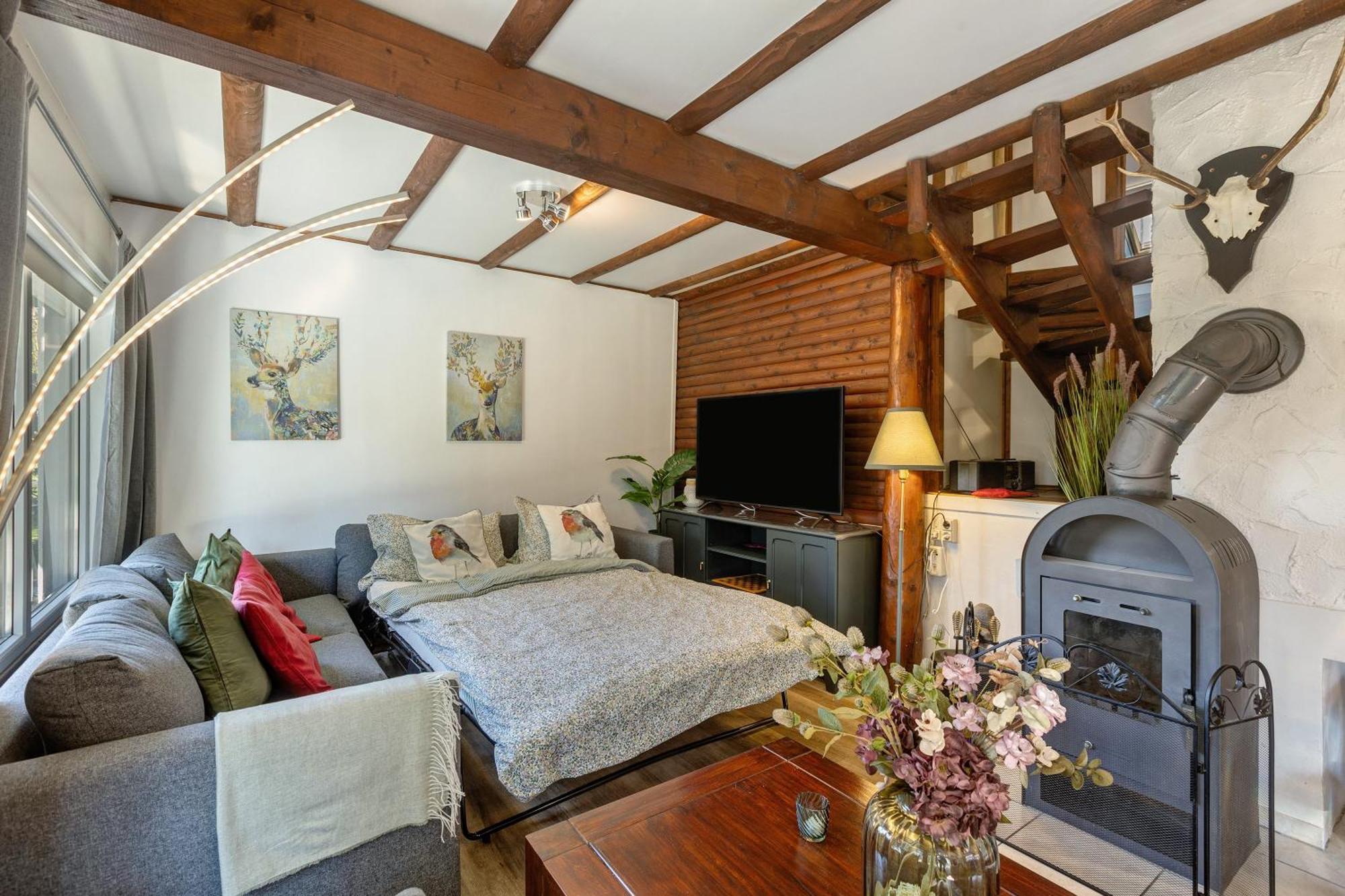 Two-Bedroom House,1659772455:JPEG