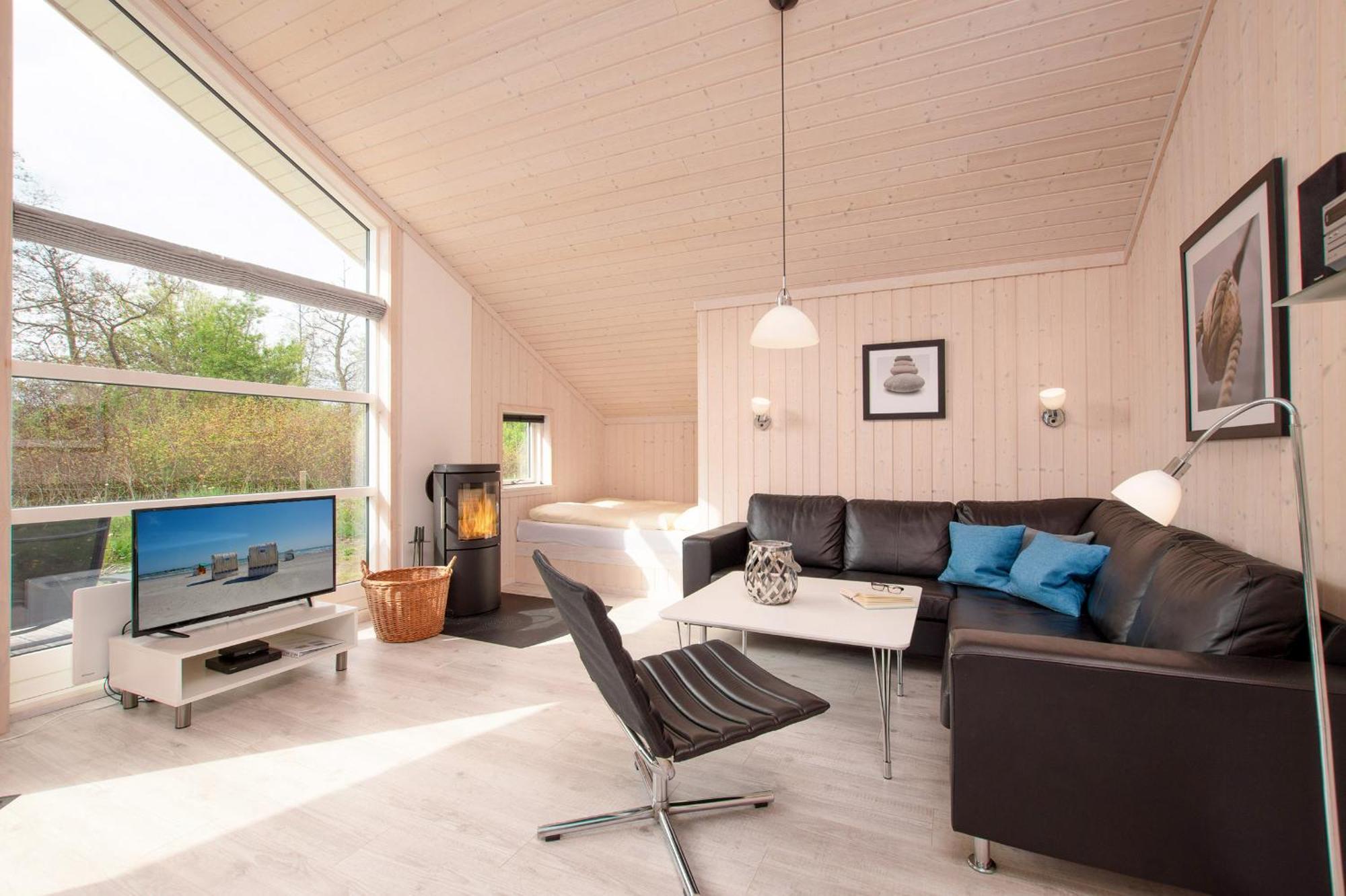 Holiday Home,1662101739:JPEG