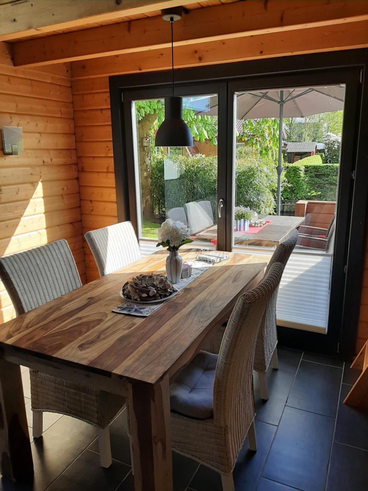 Two-Bedroom House,1665774262:JPEG