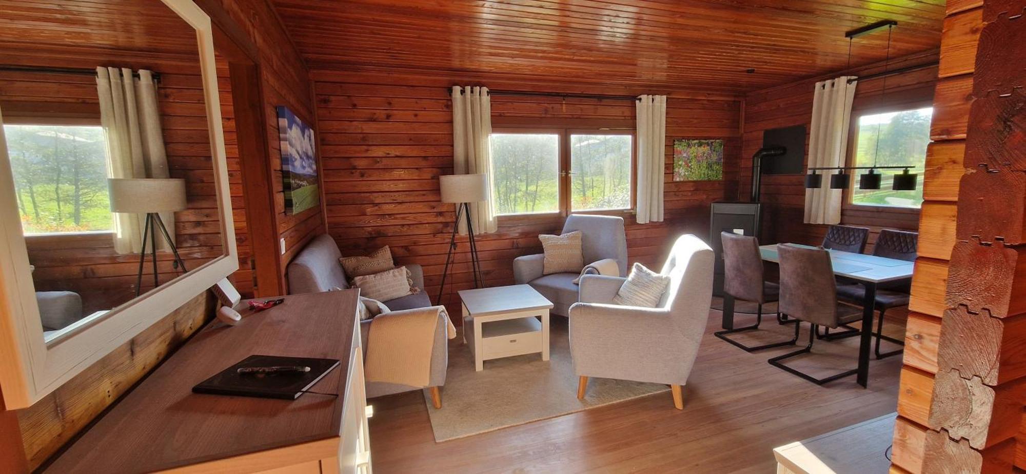 Two-Bedroom House,1668702708:JPEG