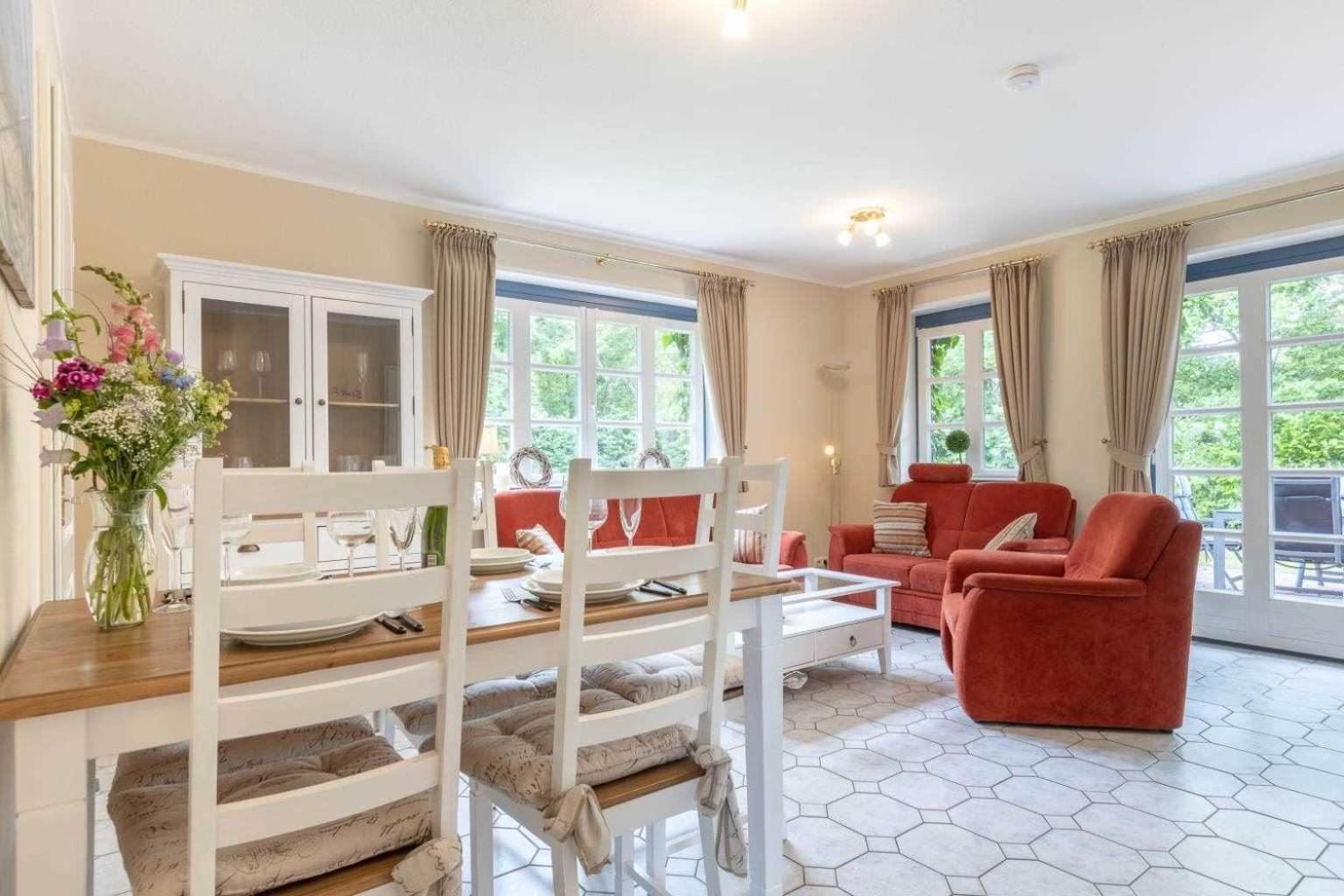 Three-Bedroom House,1670937990:JPEG