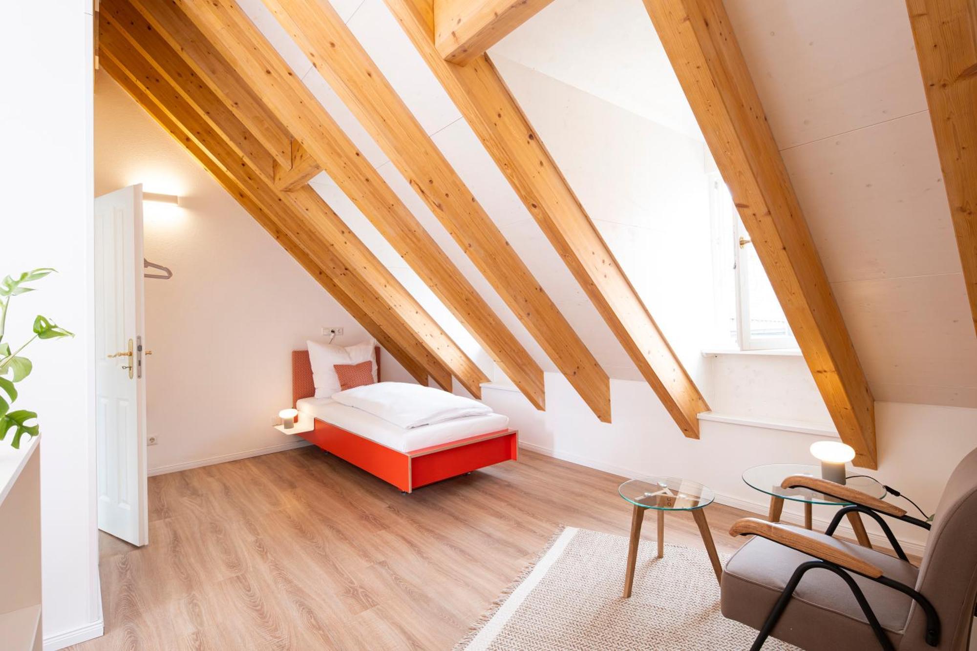 Three-Bedroom House,1675140395:JPEG