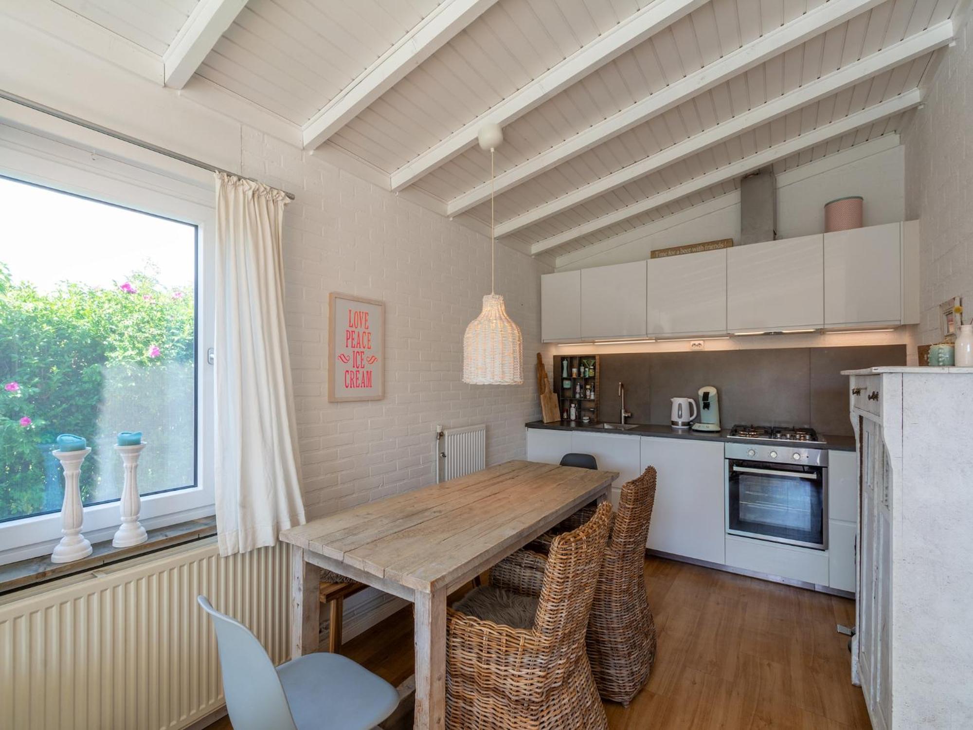 Three-Bedroom Bungalow,1681680129:JPEG