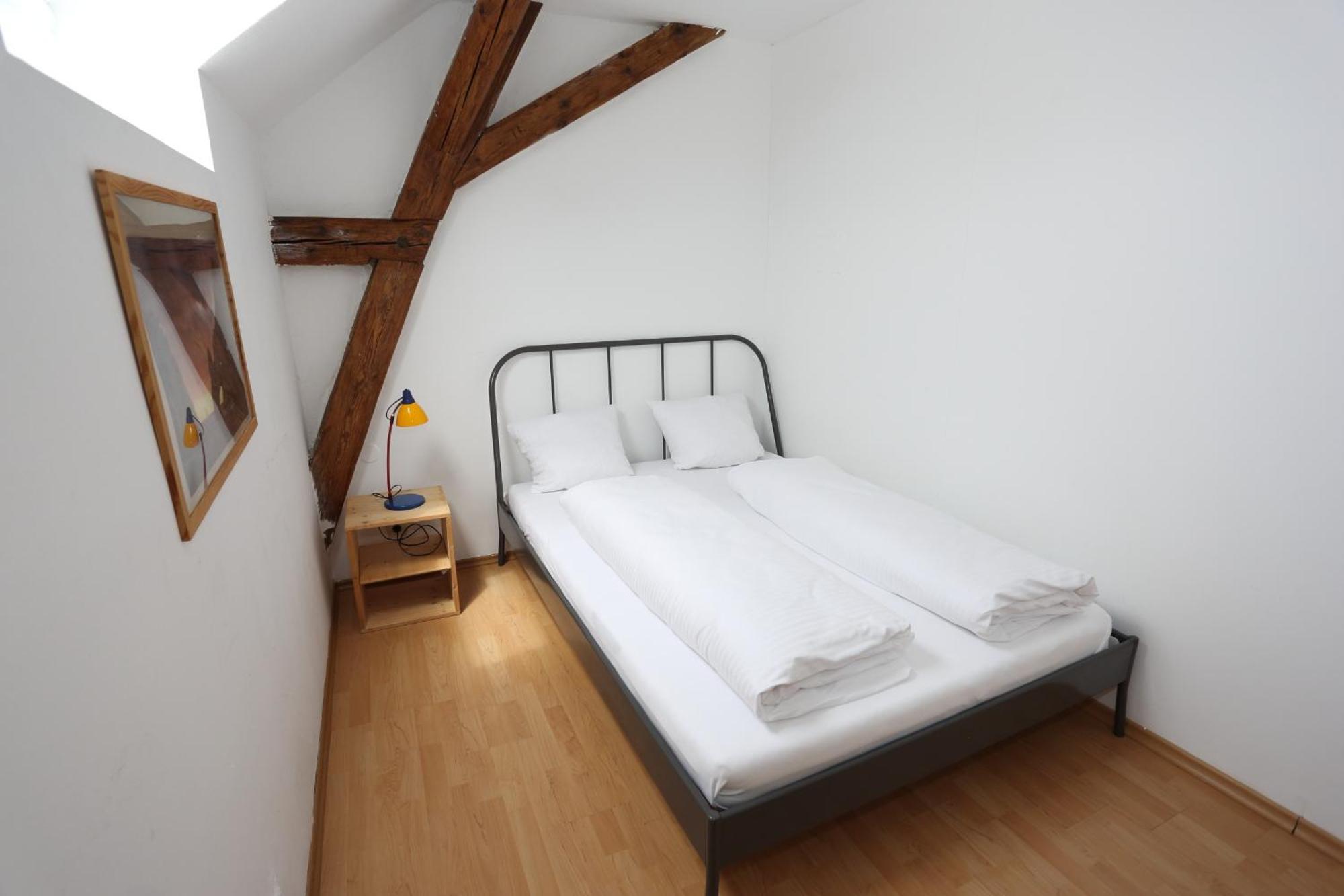 Single Room,1681787501:JPEG