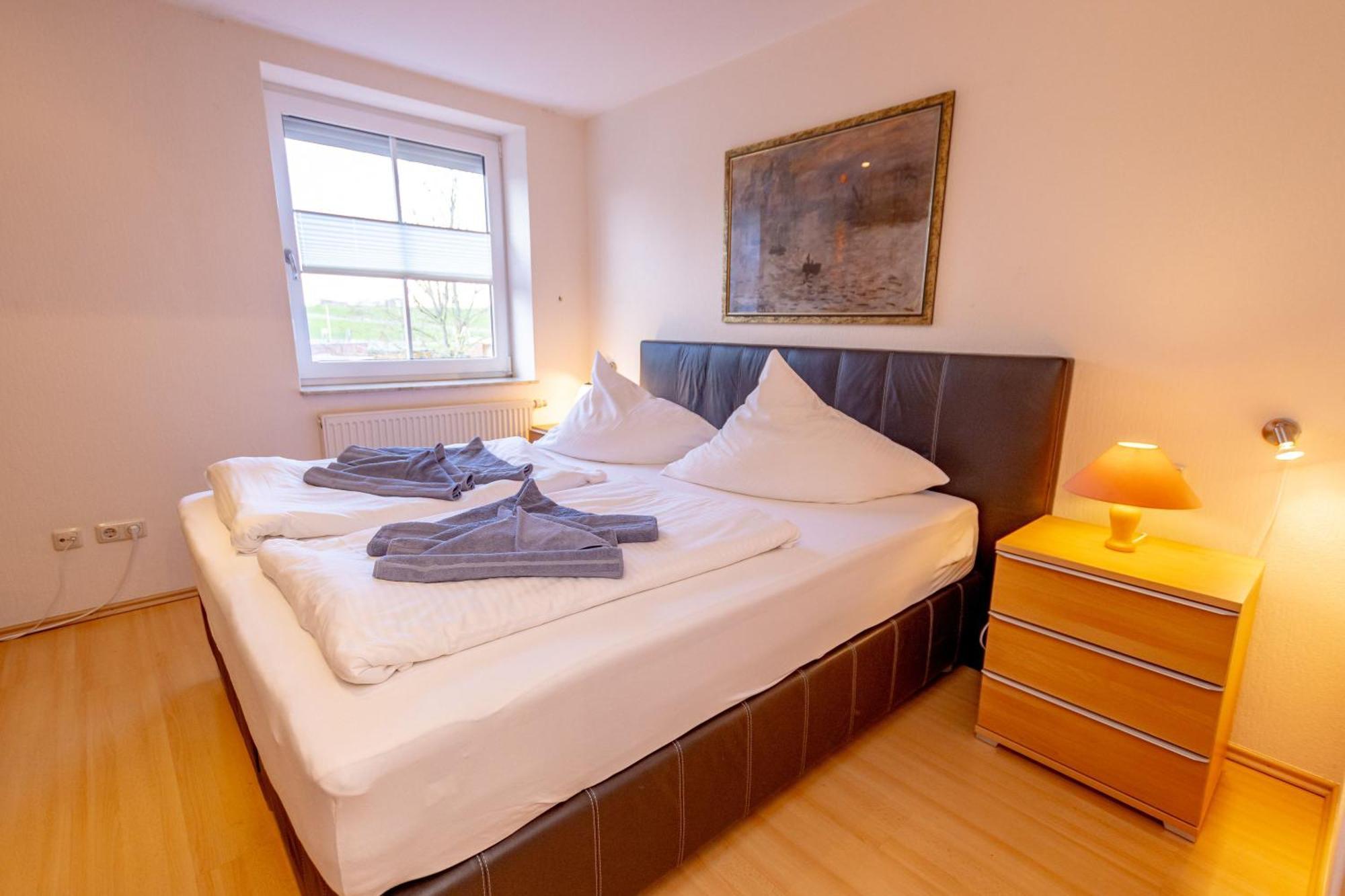 Three-Bedroom House,1683489656:JPEG