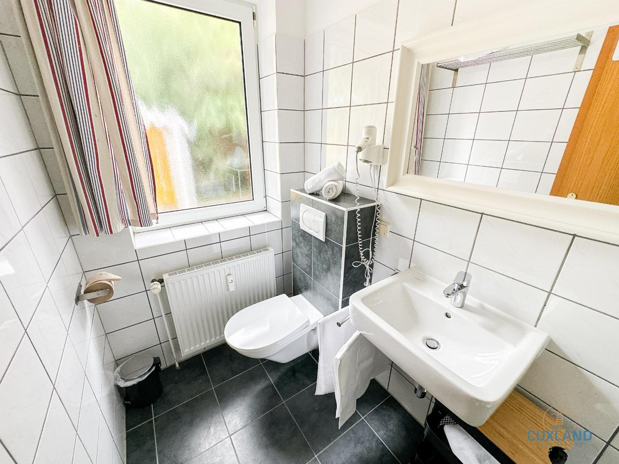 Holiday Home,1685001459:JPEG