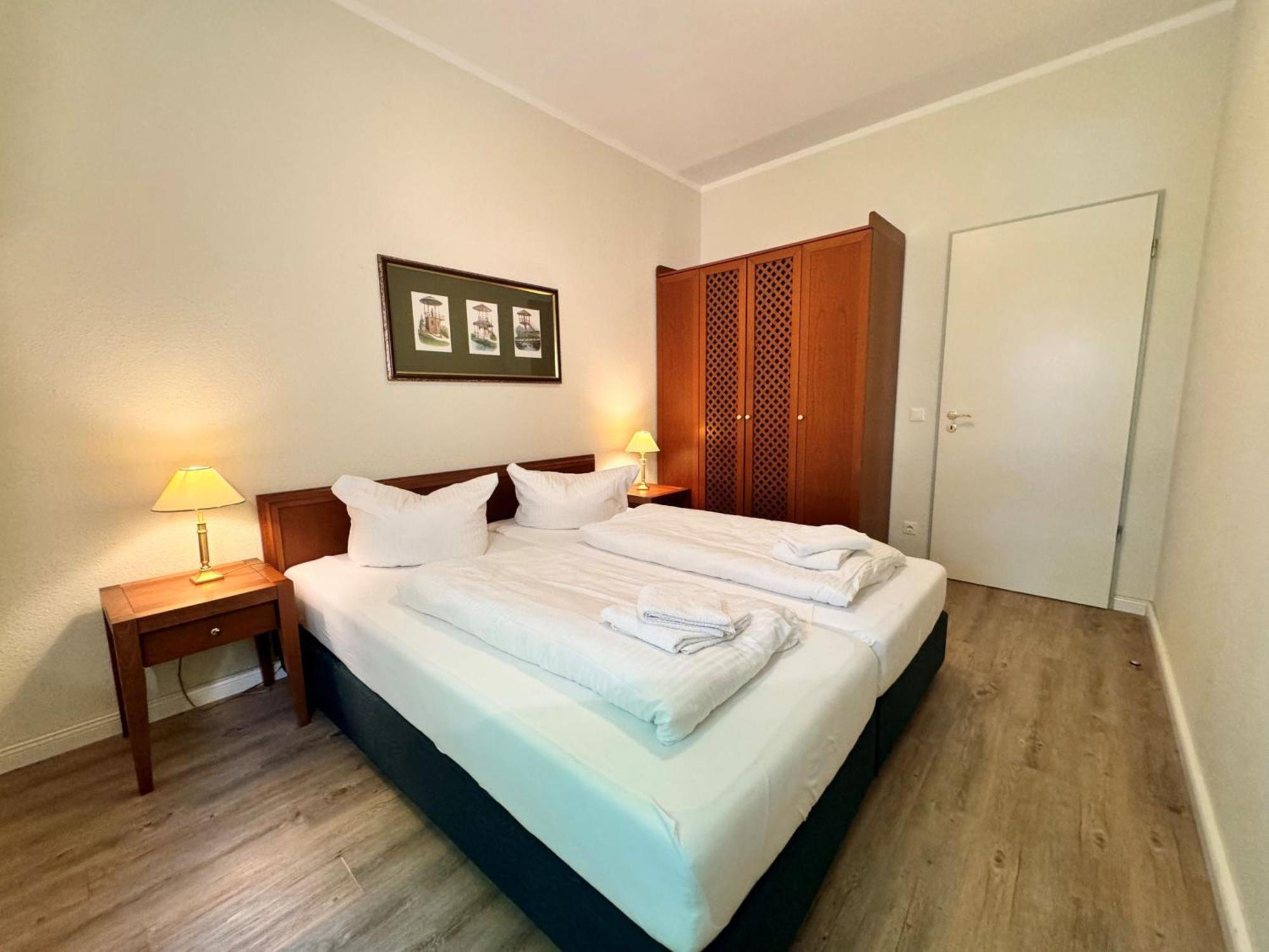 One-Bedroom Apartment with Balcony,1692125088:JPEG