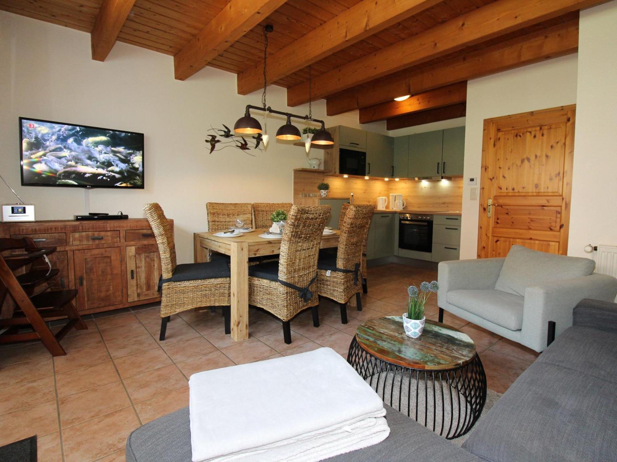 Two-Bedroom House,1693406468:JPEG