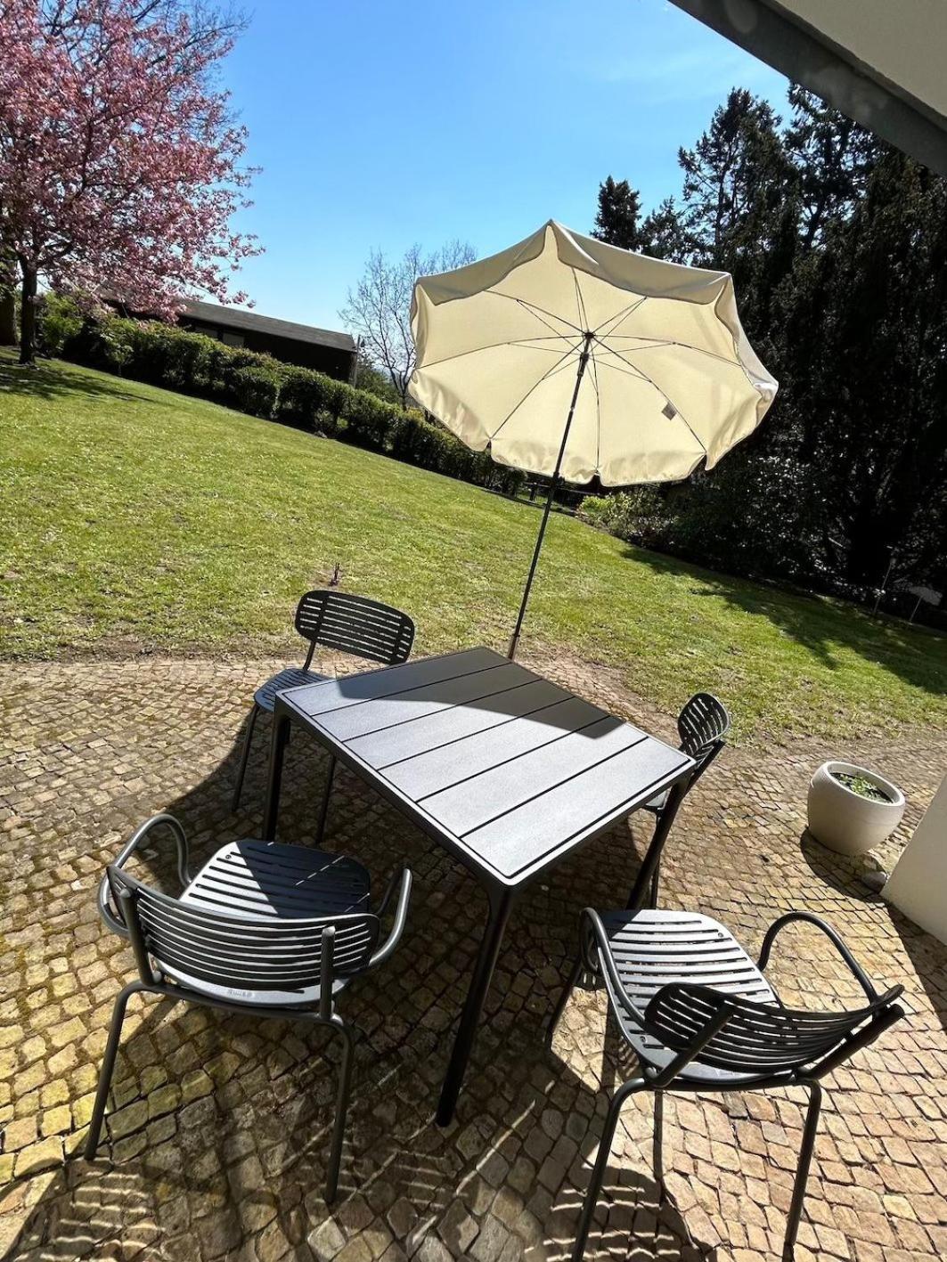 Apartment with Garden View,1693460112:JPEG