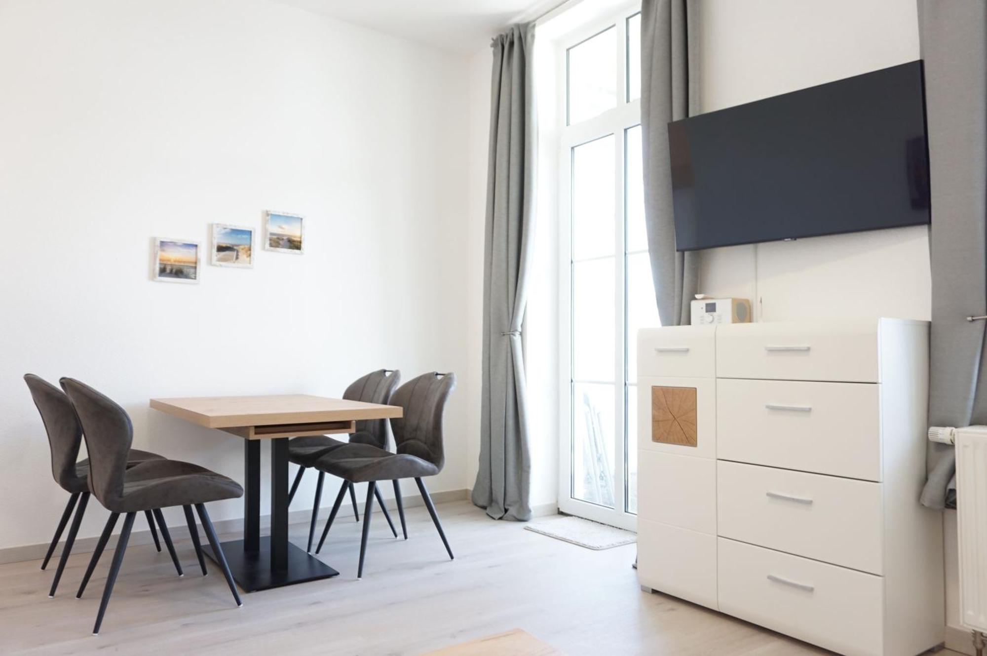 Two-Bedroom Apartment,1693492632:JPEG