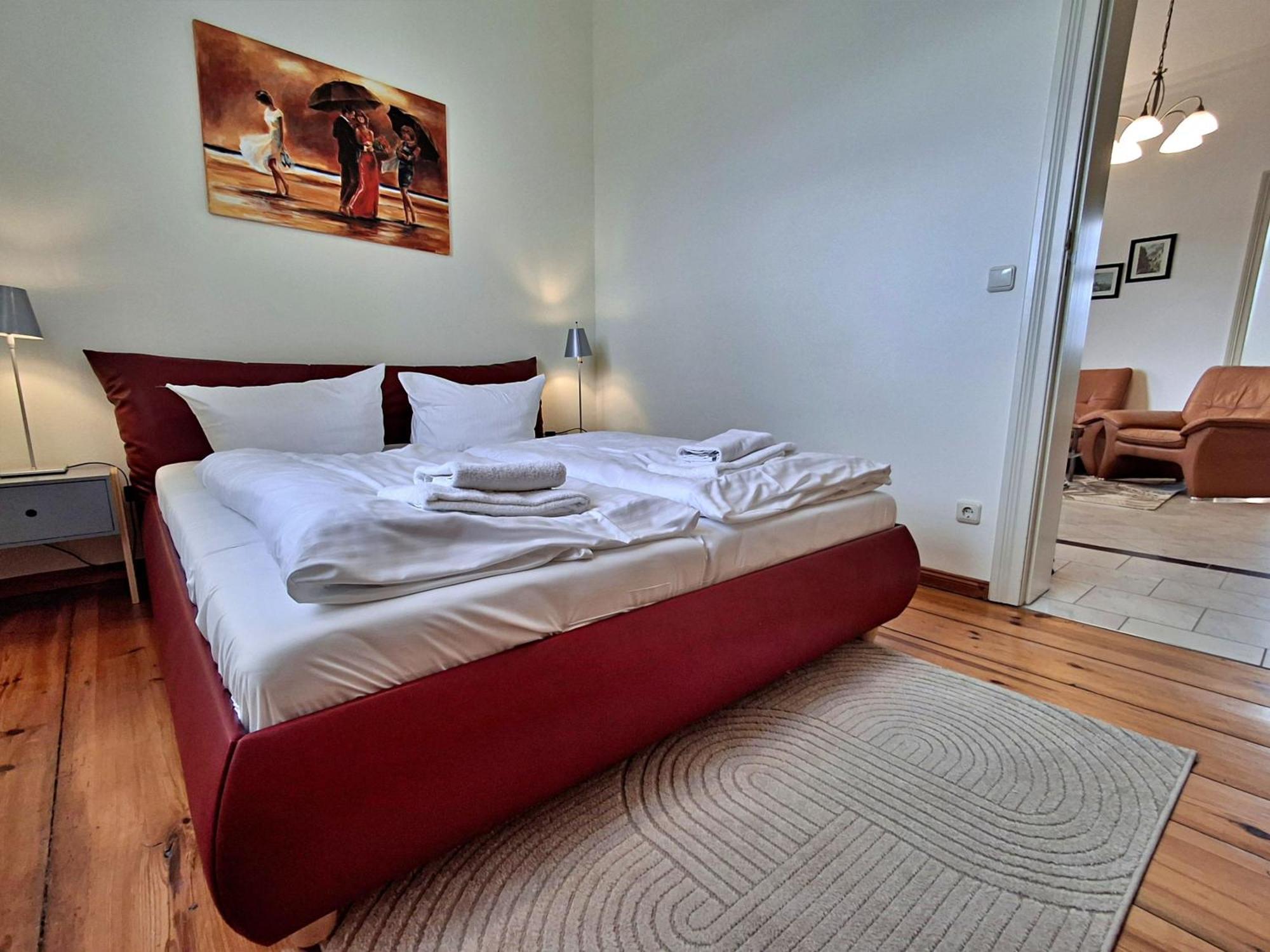 Two-Bedroom Apartment with Balcony,1695776259:JPEG