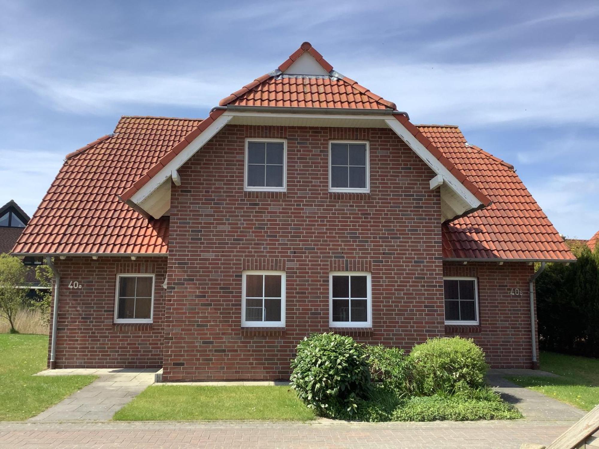 Three-Bedroom Townhouse,1696702377:JPEG