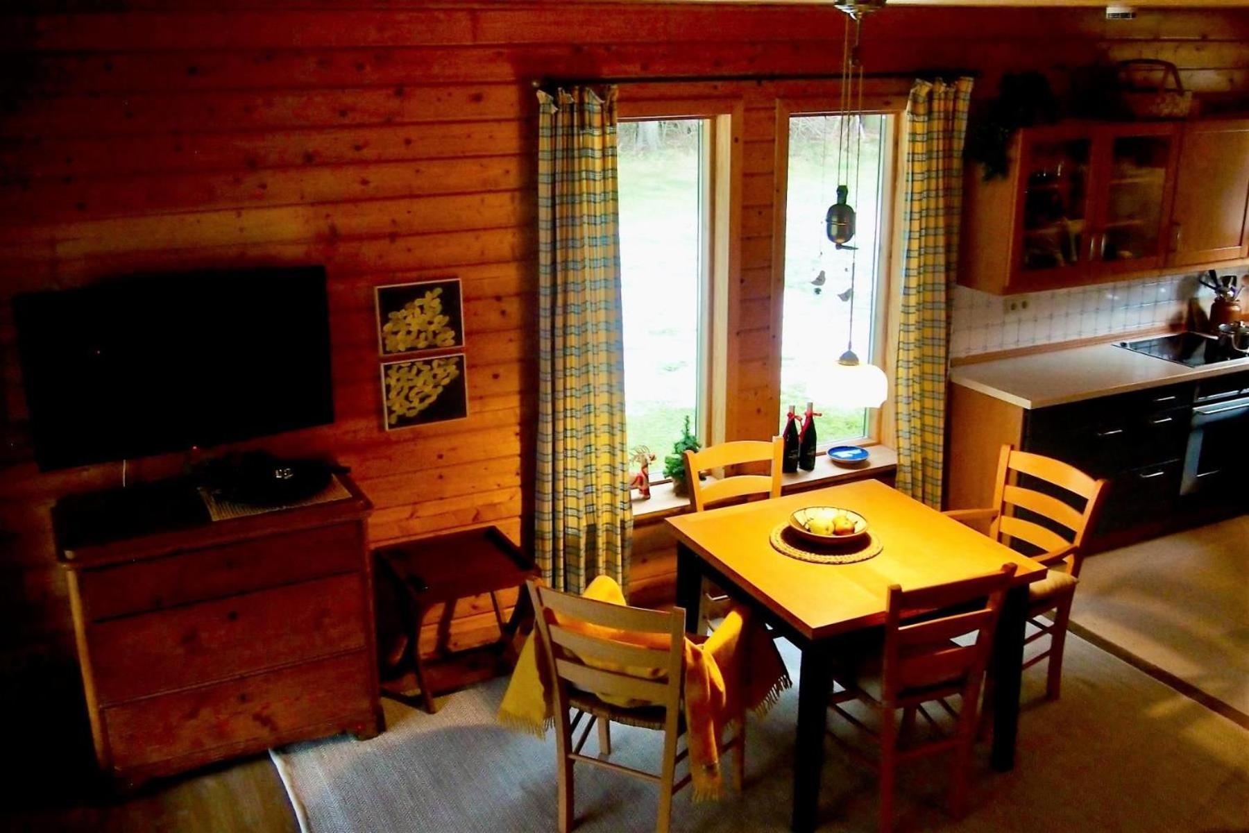 Two-Bedroom House 2,1698762293:JPEG