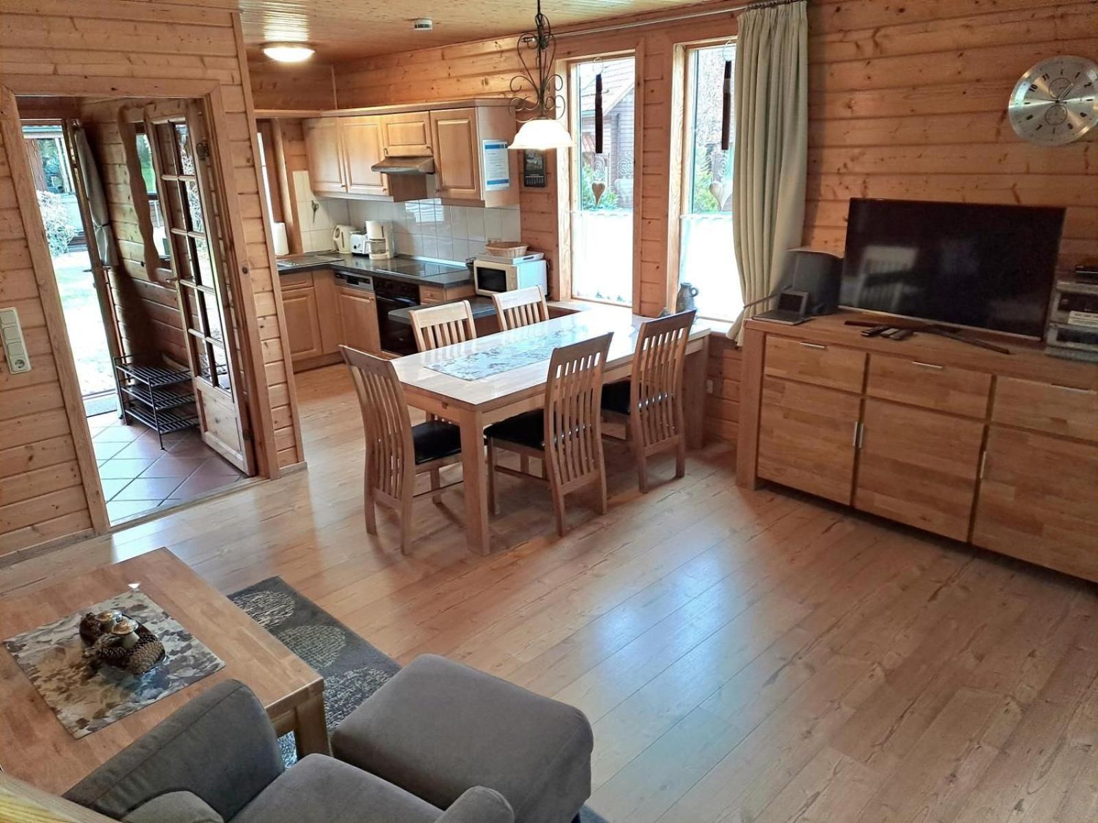 Two-Bedroom House,1698762310:JPEG